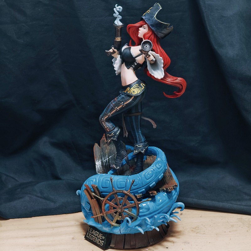 LOL League of Legends The Bounty Hunter Miss Fortune 22cm GK Statue Figure Model