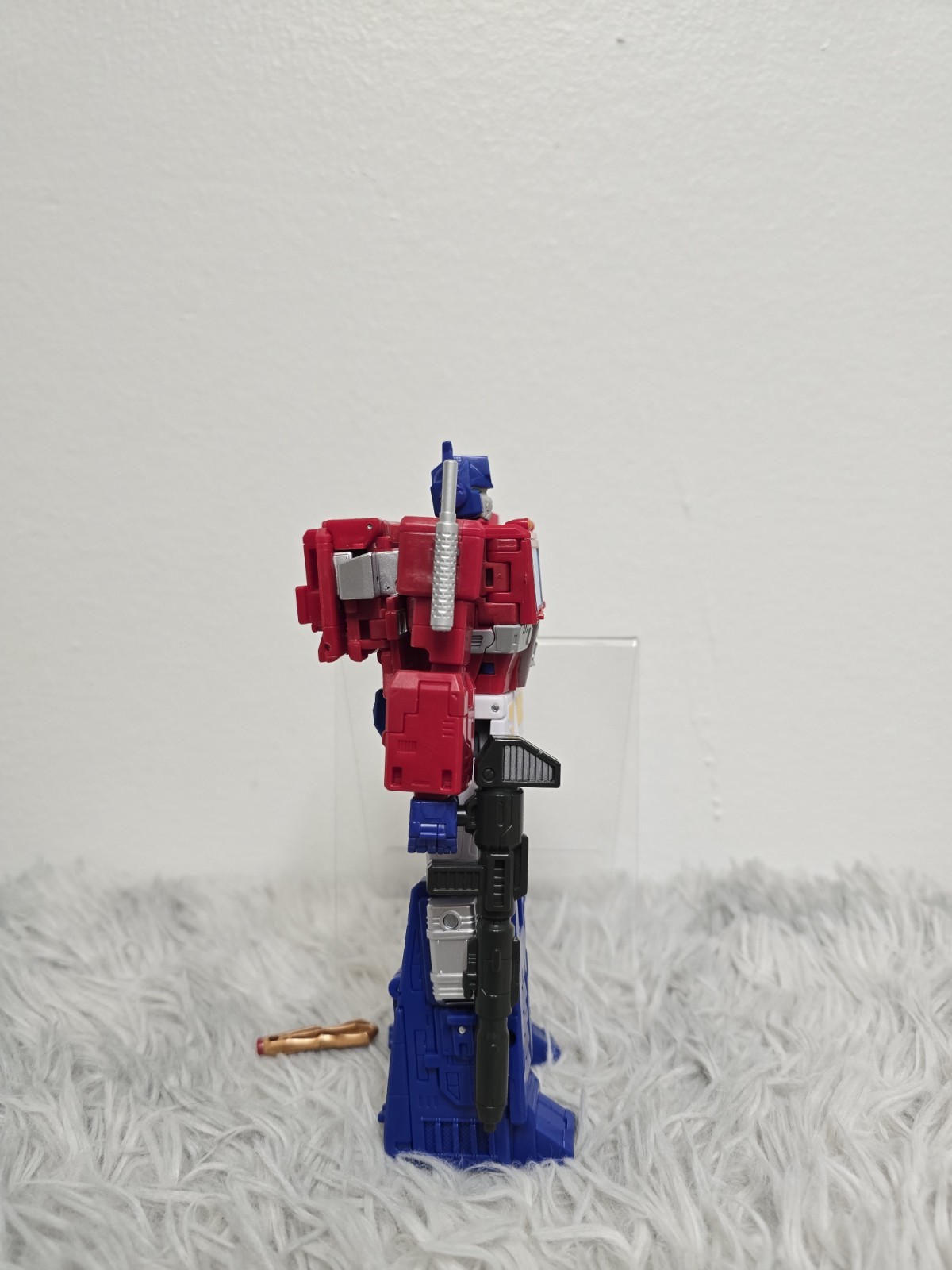 Transformers MTMTE Studio Series 86 Battle Damaged Optimus Prime Leader Class