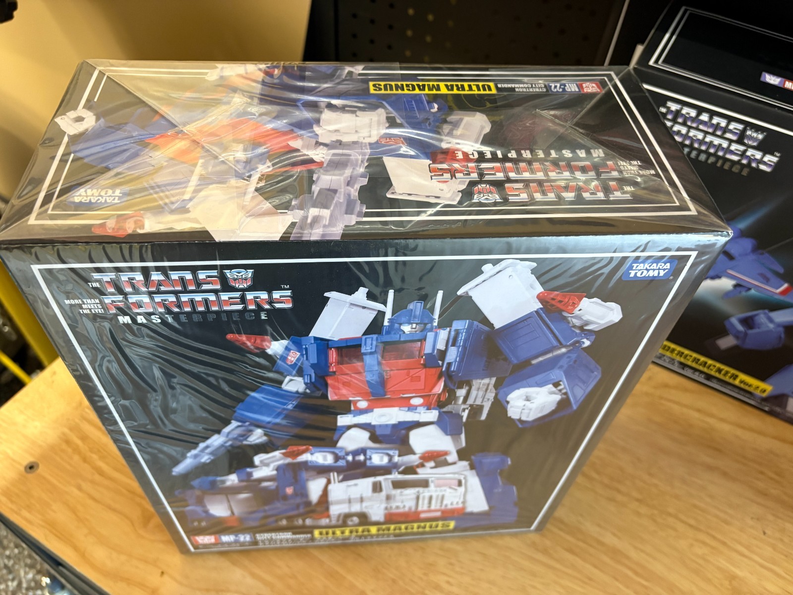 Transformers MP-22 Masterpiece Ultra Magnus Authentic NEW SEALED MISB w/wrapping