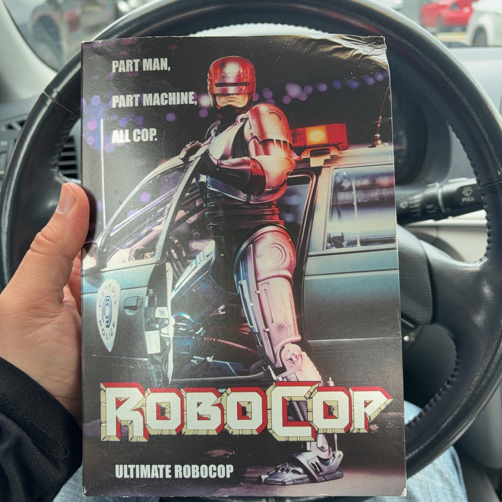 NECA Ultimate RoboCop 7in Silver Action Figure 1:10 Scale Boxed Accessories