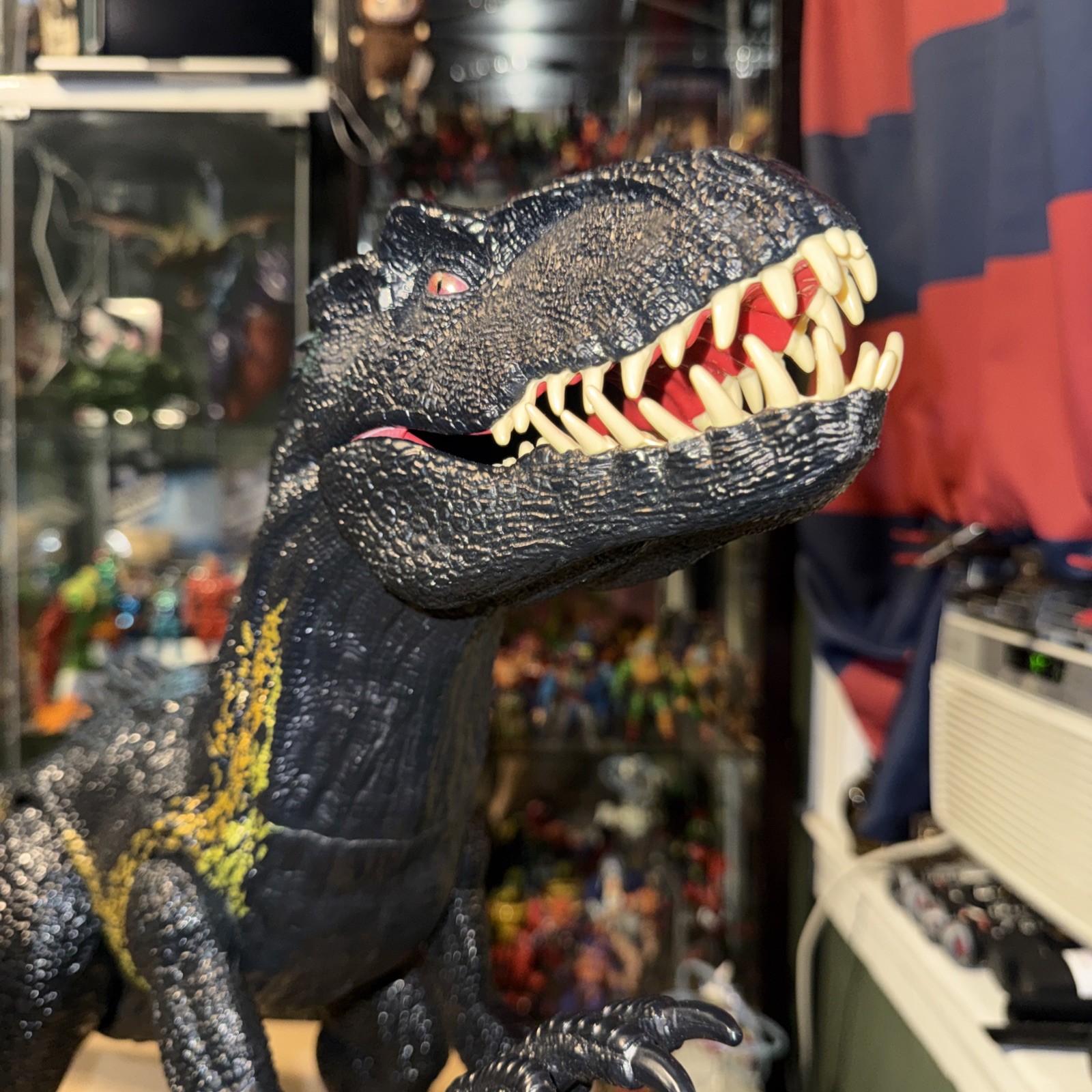Large Jurassic World Super Colossal Indoraptor Action Figure Mattel 39” Dinosaur