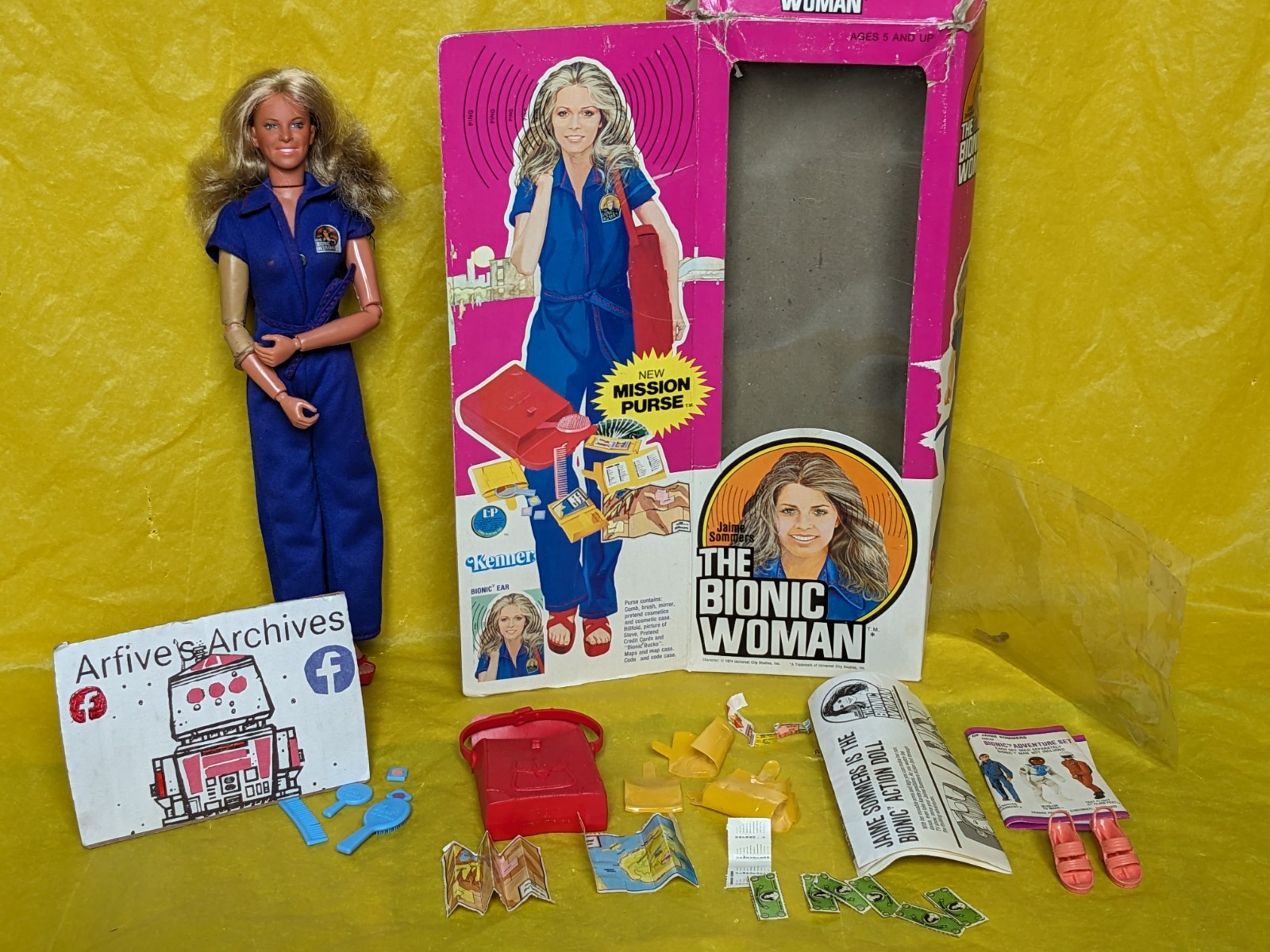 🔵🔴 Vintage BIONIC WOMAN MISSION PURSE w box beater Kenner 1977 🔴🔵