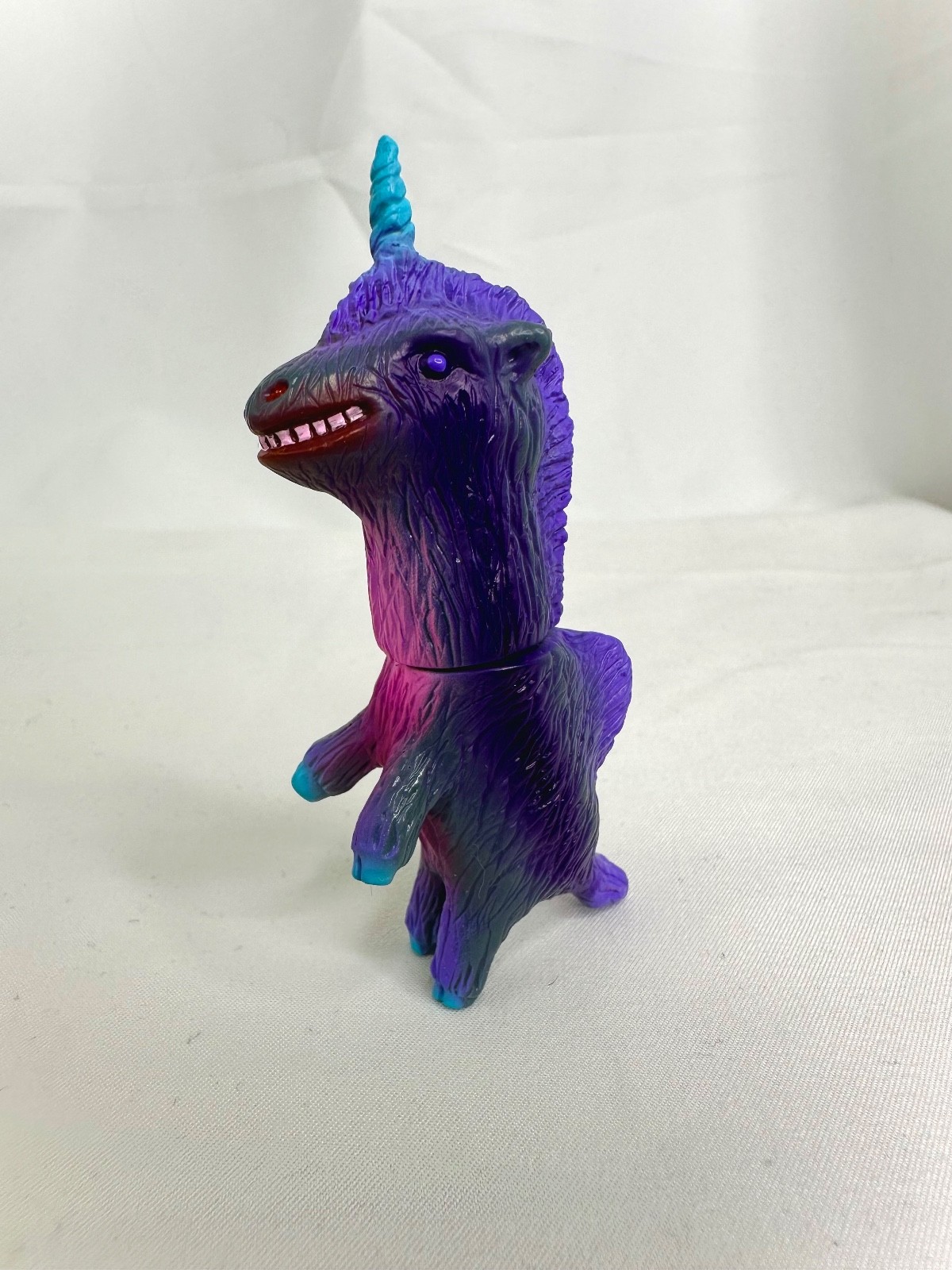 RAMPAGE TOYS GIRAFFYCORN MINI SOFUBI SOFT VINYL TOY JAPAN KAIJU PURPLE BLACK