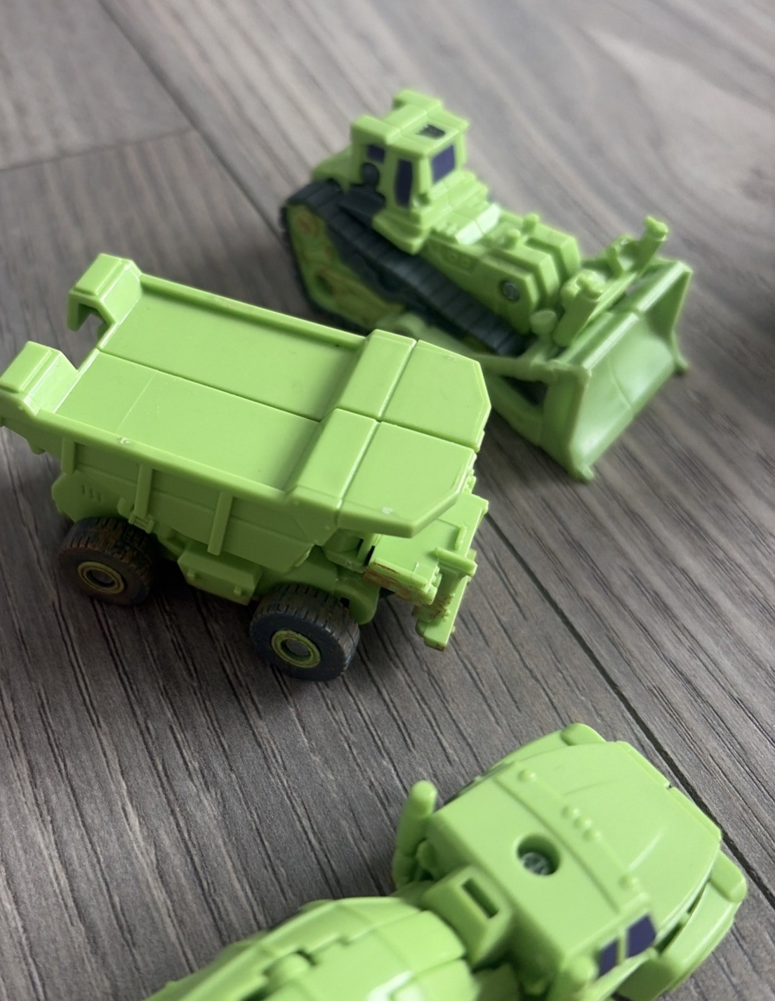 Transformers Legends ROTF Constructicons Devastator Green G1 Color **READ**