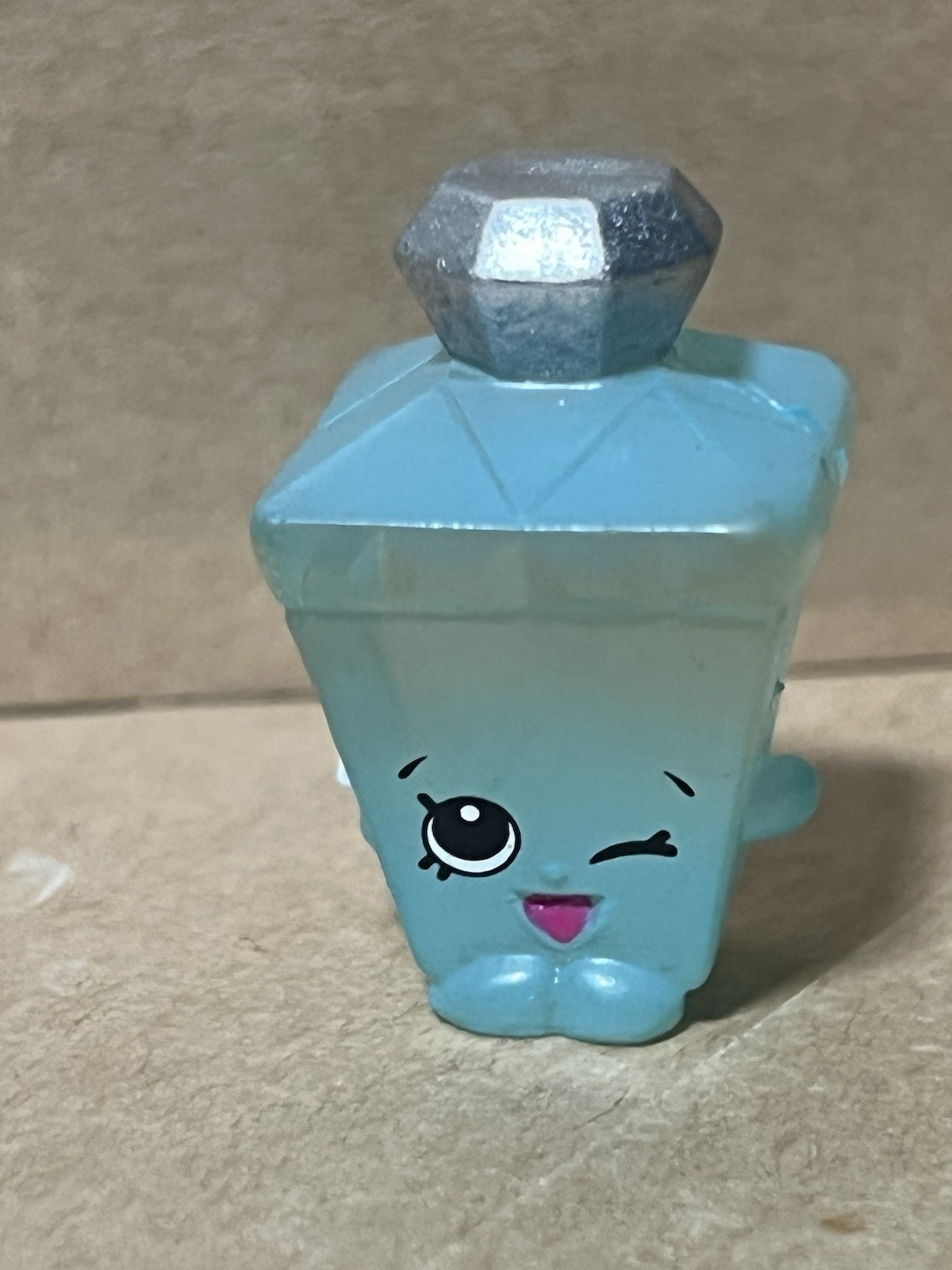 Shopkins Limited Edition Season 4 Gemma Bottle No Number Or Certificate
