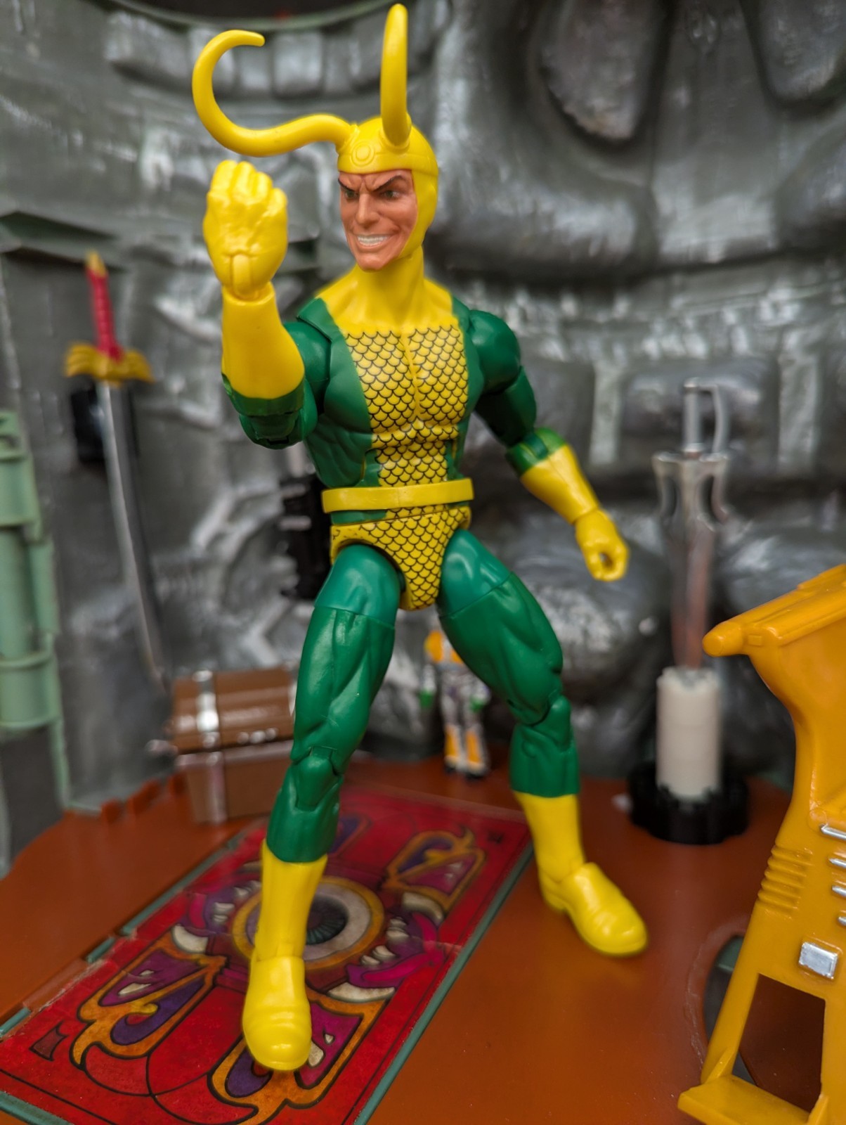 Avengers Marvel Legends Loki (Retro Collection) 6&Prime; Action Figure
