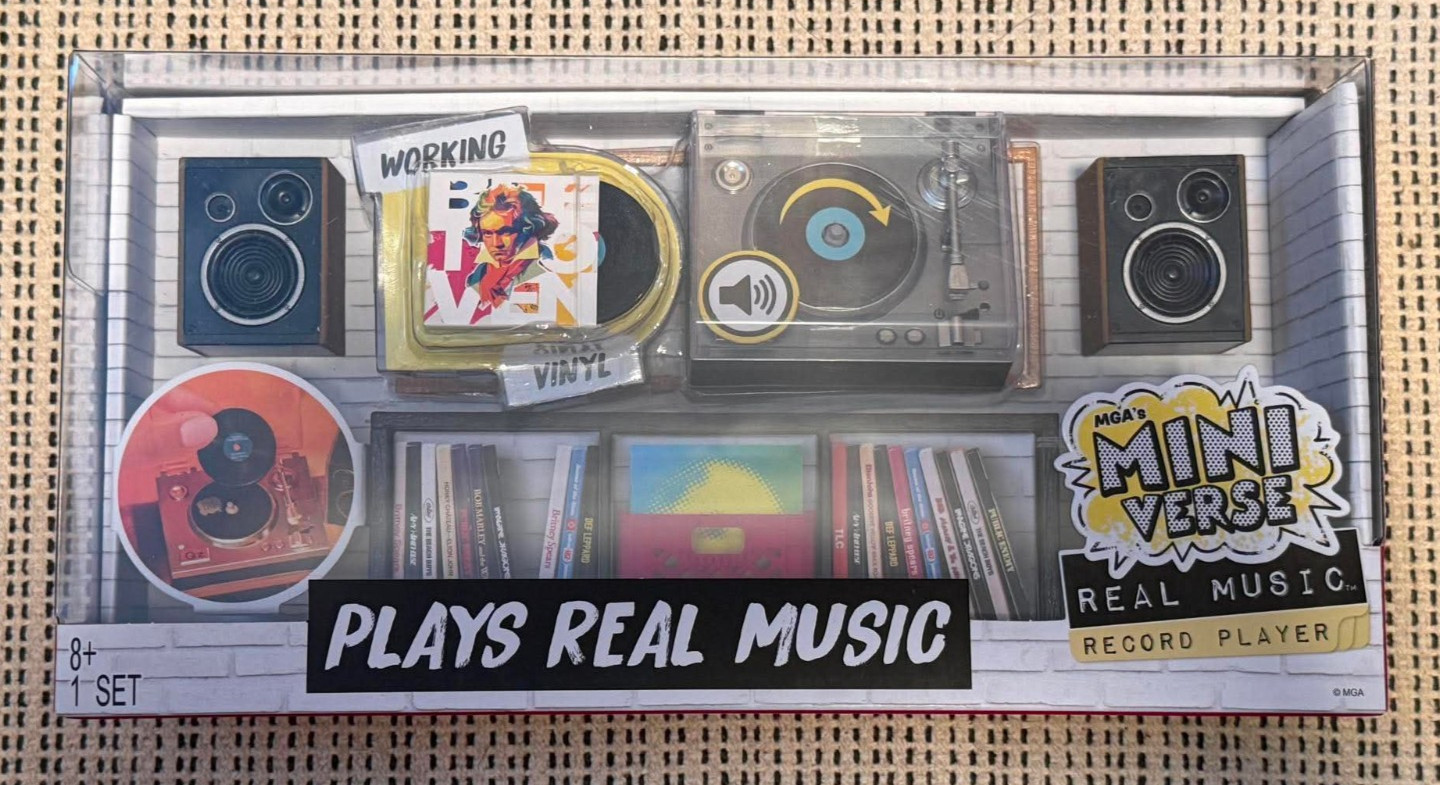 MGA&rsquo;s Miniverse Real Music Record Player Mini Collectibles Mini Playable Record