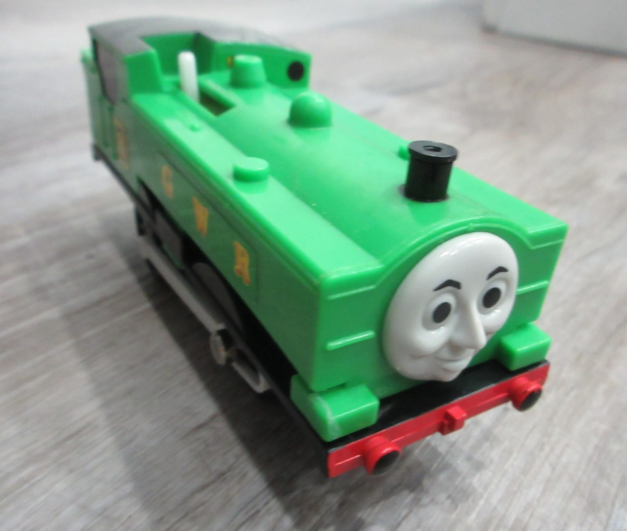 Trackmaster Motorized Thomas & Friends Train Duck G.W.R. #8 Engine WORKS! GUC!