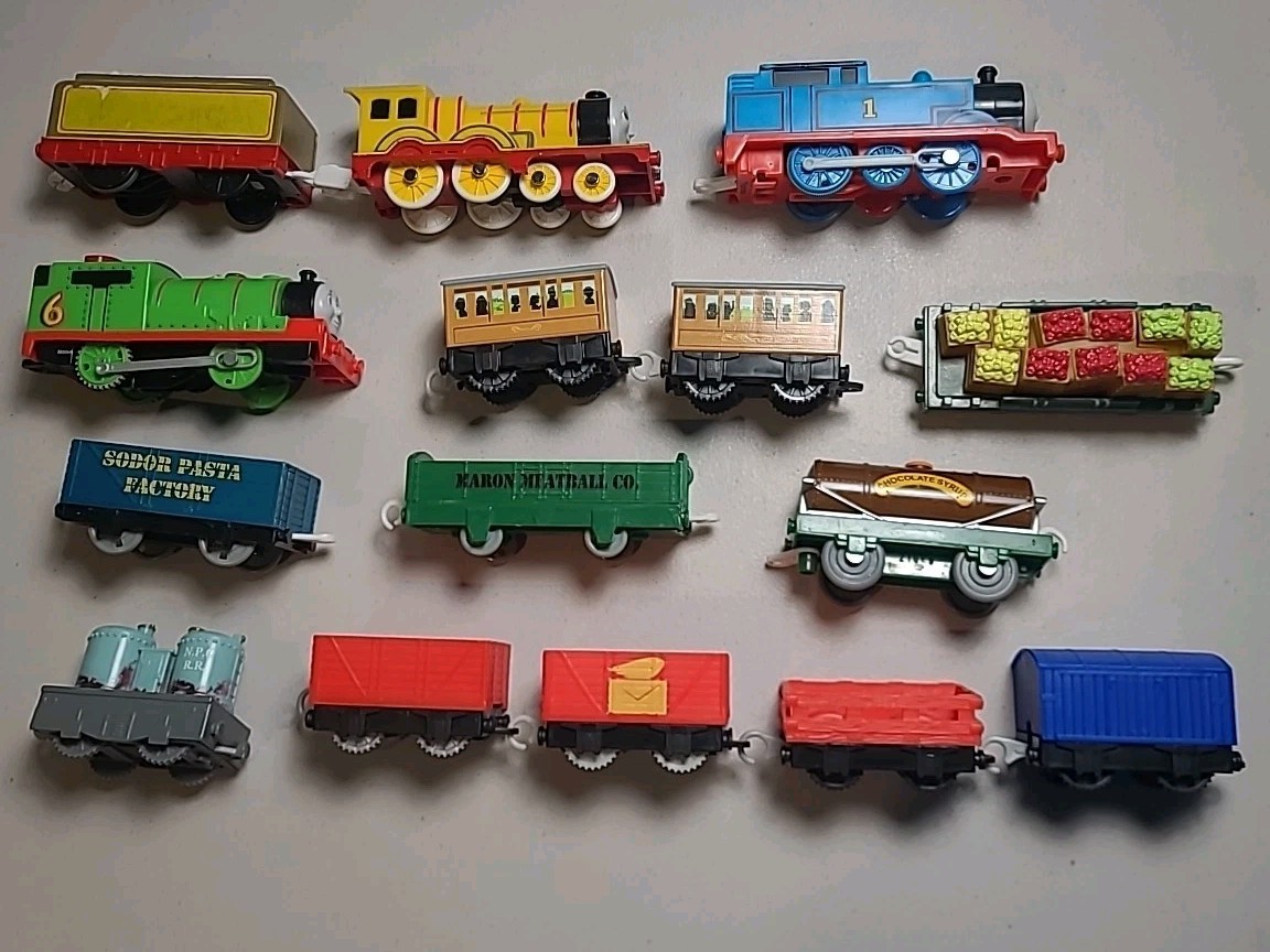 THOMAS & Friends Motorized Train Engines / Cars YOU PICK (Please Read Descript)