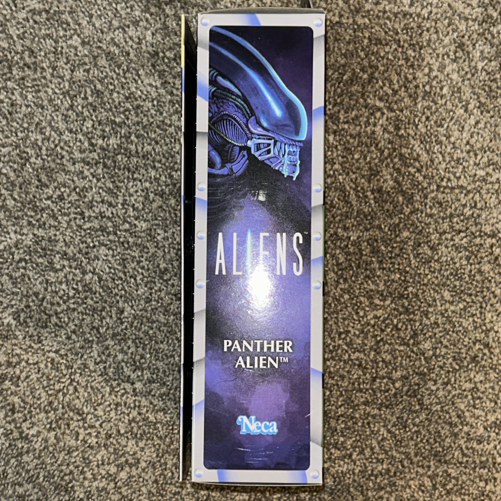 2020 NECA ALIENS Panther Alien w/Magnetic Attack Parasite Action Figure NEW MINT