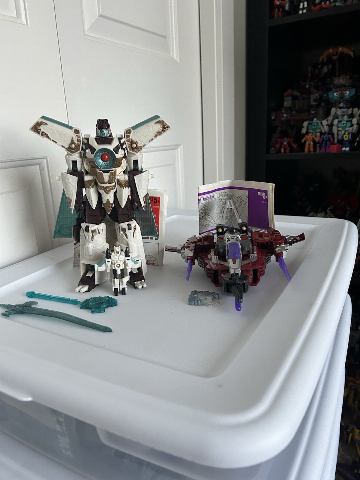 Hasbro Transformers Cybertron TRU Exclusive Vector Prime Vs Starscream Complete