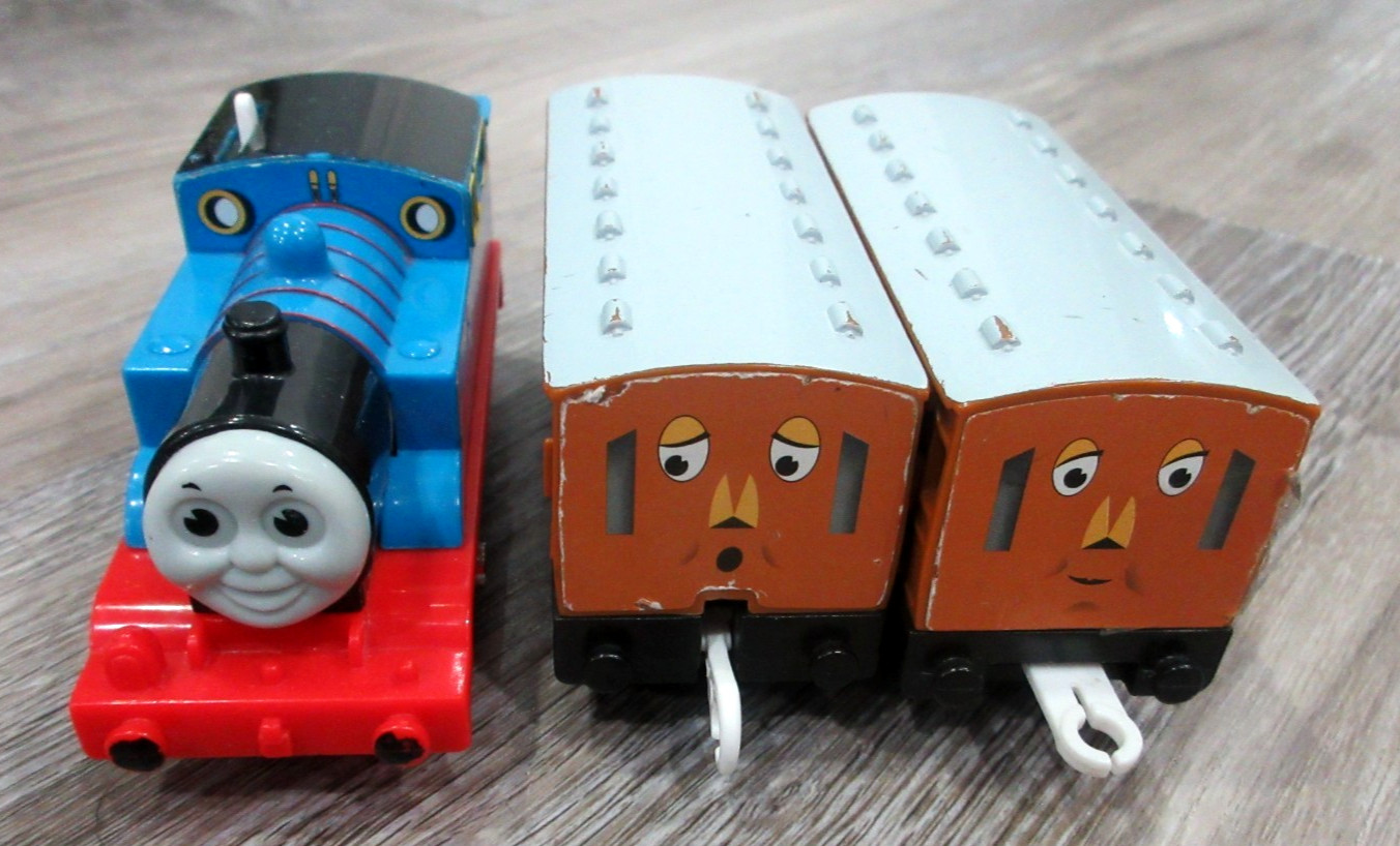 HIT TOY Trackmaster Motorized Train Tank Engine THOMAS ANNIE CLARABEL WORKS! GUC