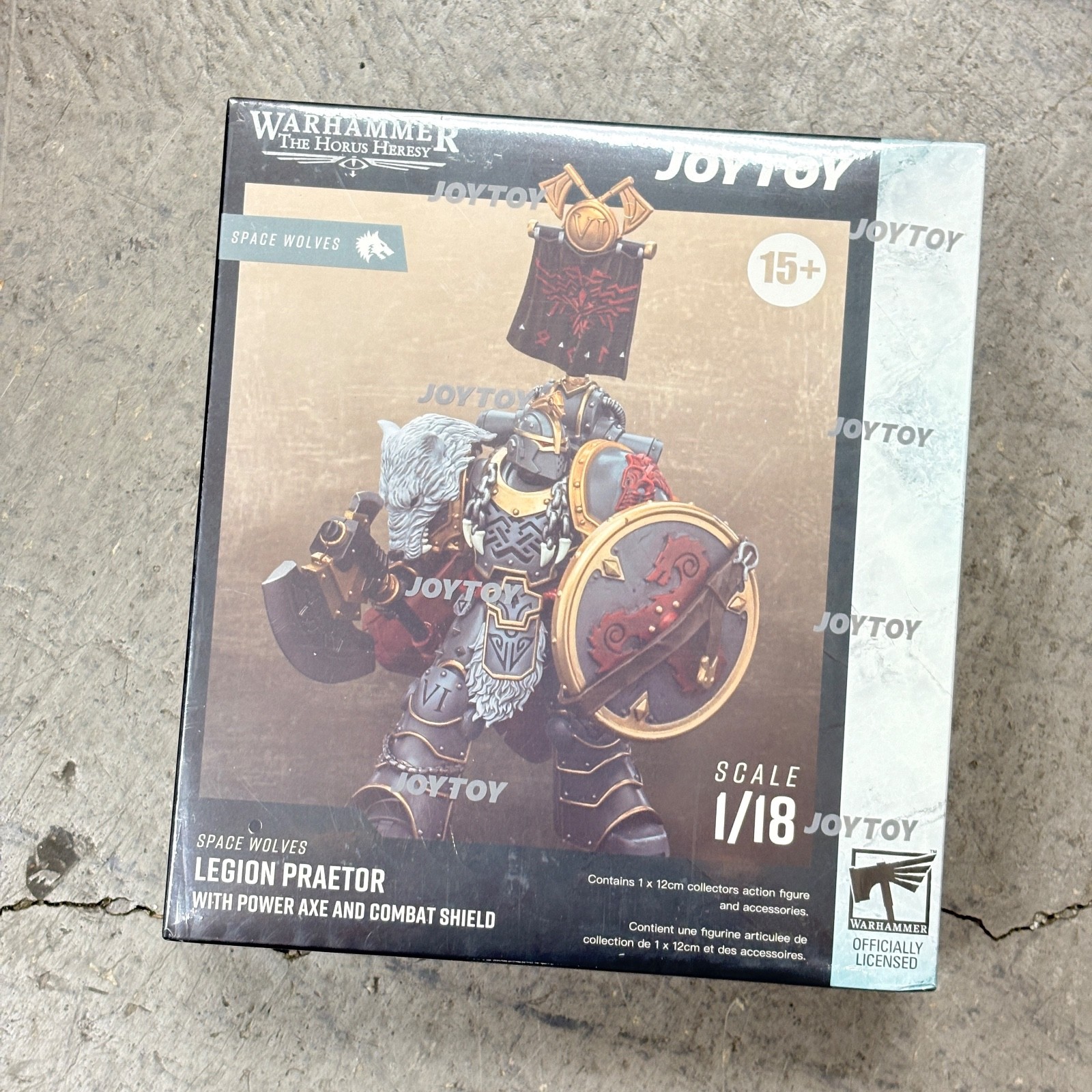 JT00133: JOYTOY WH 40K SPACE WOLVES PRAETOR POWER AXE 1/18 AF
