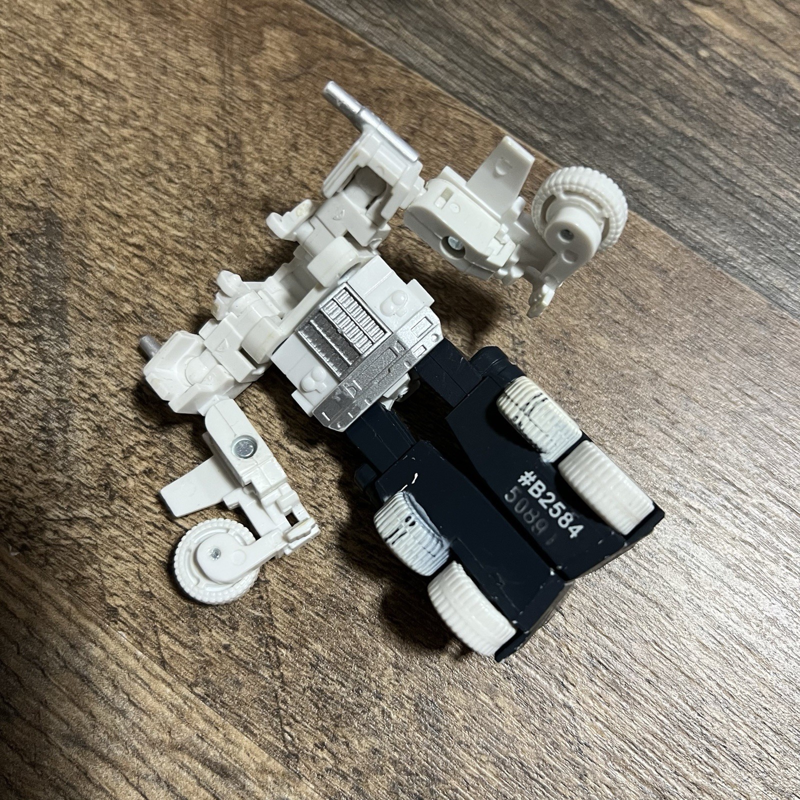 Transformers Generations Authentics Legends ULTRA MAGNUS 3” Figure MISSING HEAD