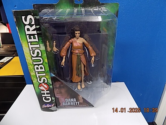 GHOSTBUSTERS DANA BARRETT Diamond Select Deluxe Action Figure New In Box