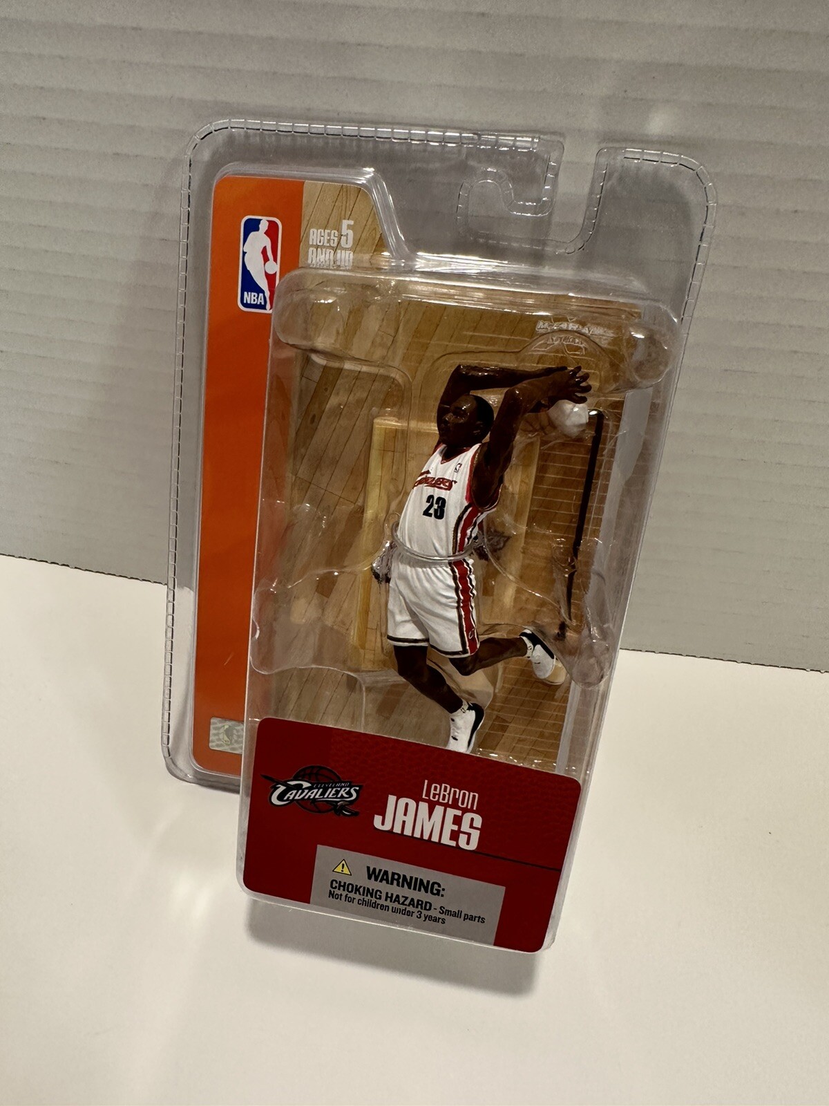 2004 McFarlane NBA LeBron James Cleveland Cavaliers Mini Action Figure 3&Prime; NEW!
