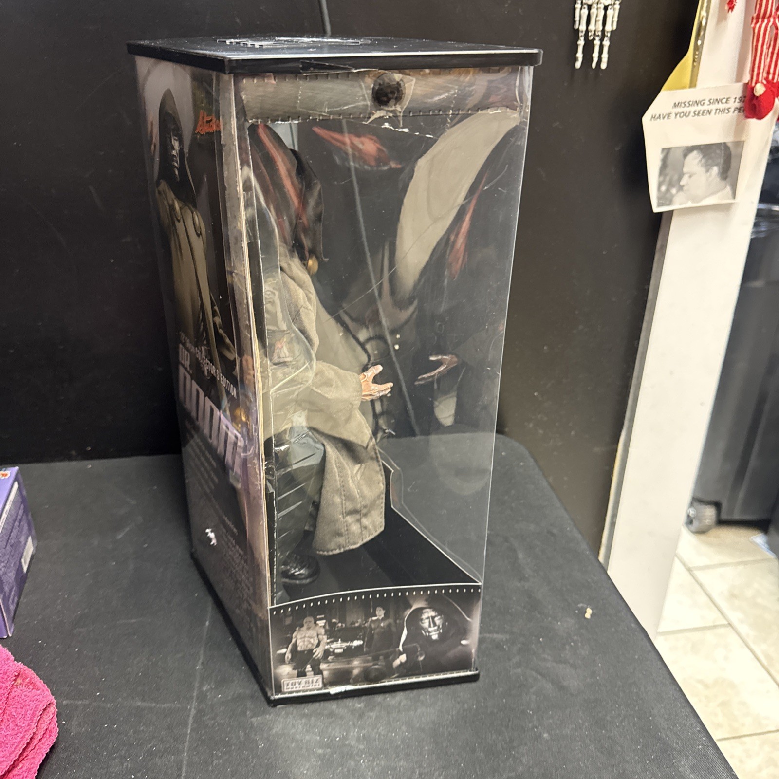 TOYBIZ MARVEL STUDIOS DR. DOOM 12&Prime; COLLECTOR&rsquo;S EDITION FIGURE