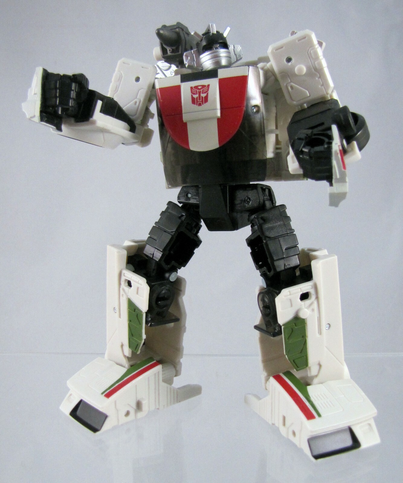 Transformers Earthrise Wheeljack Complete Used Deluxe Siege War For Cybertron