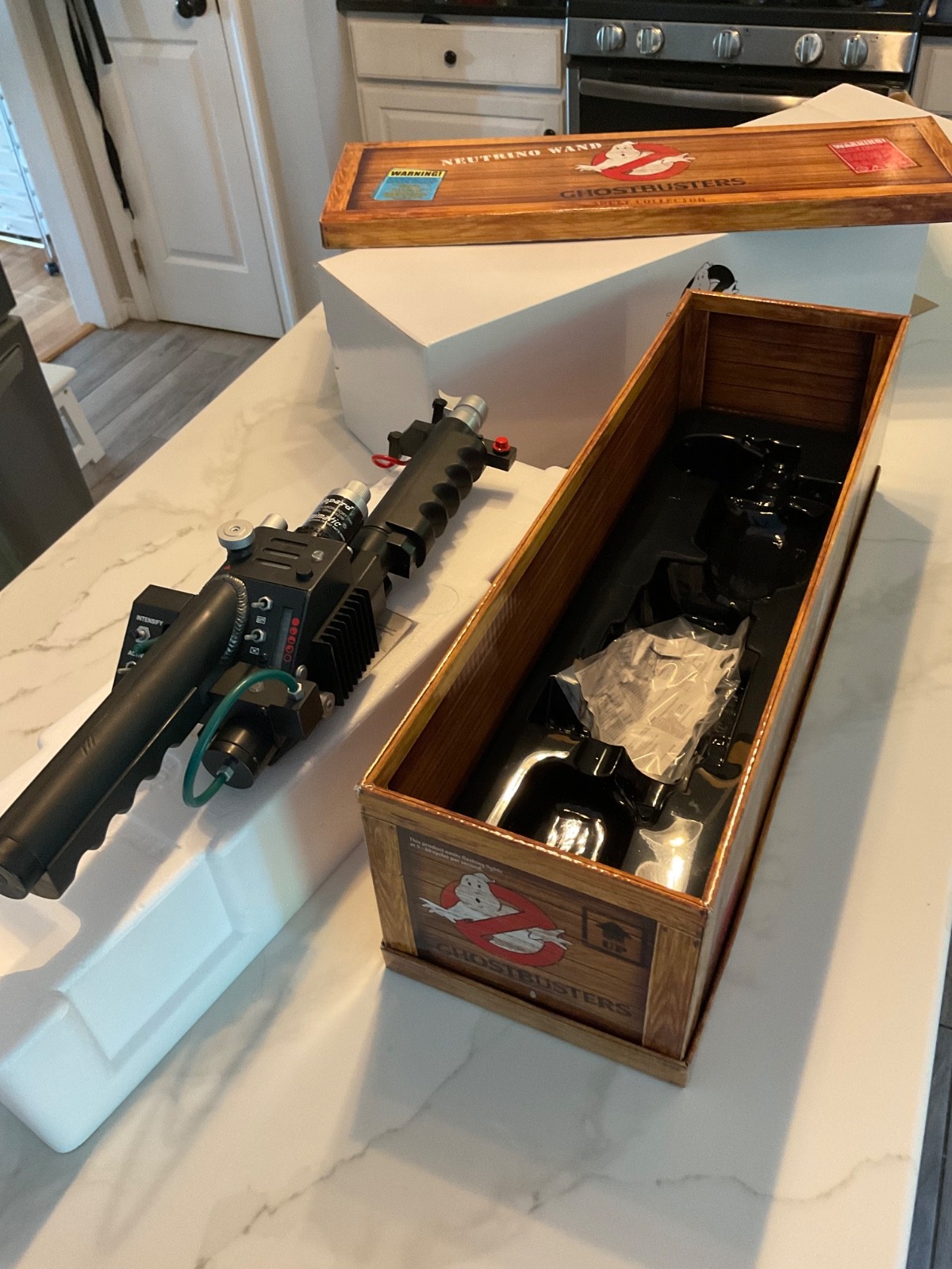 Matty Collector Ghostbusters Proton wand, PKE Meter, Ghost Trap, Ecto Goggles