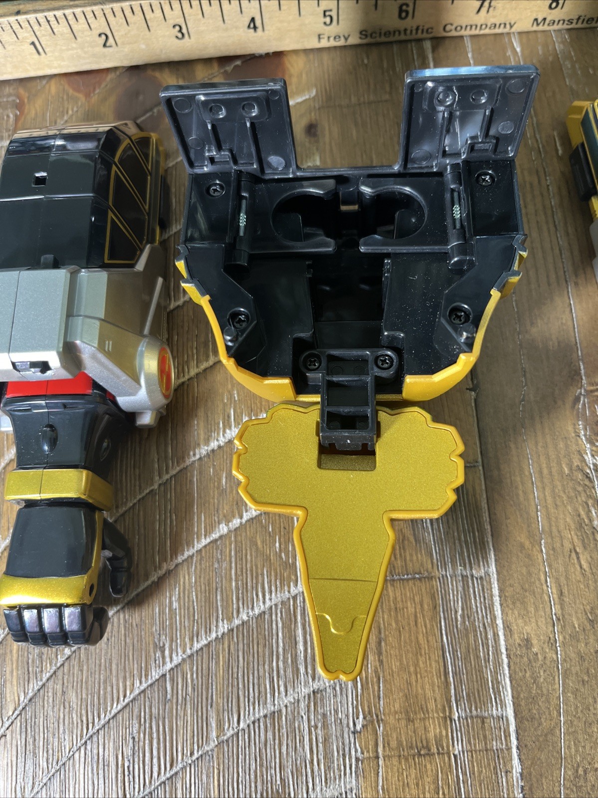 Mighty Morphin Power Rangers Legacy Collection Black Lion Thunderzord Part