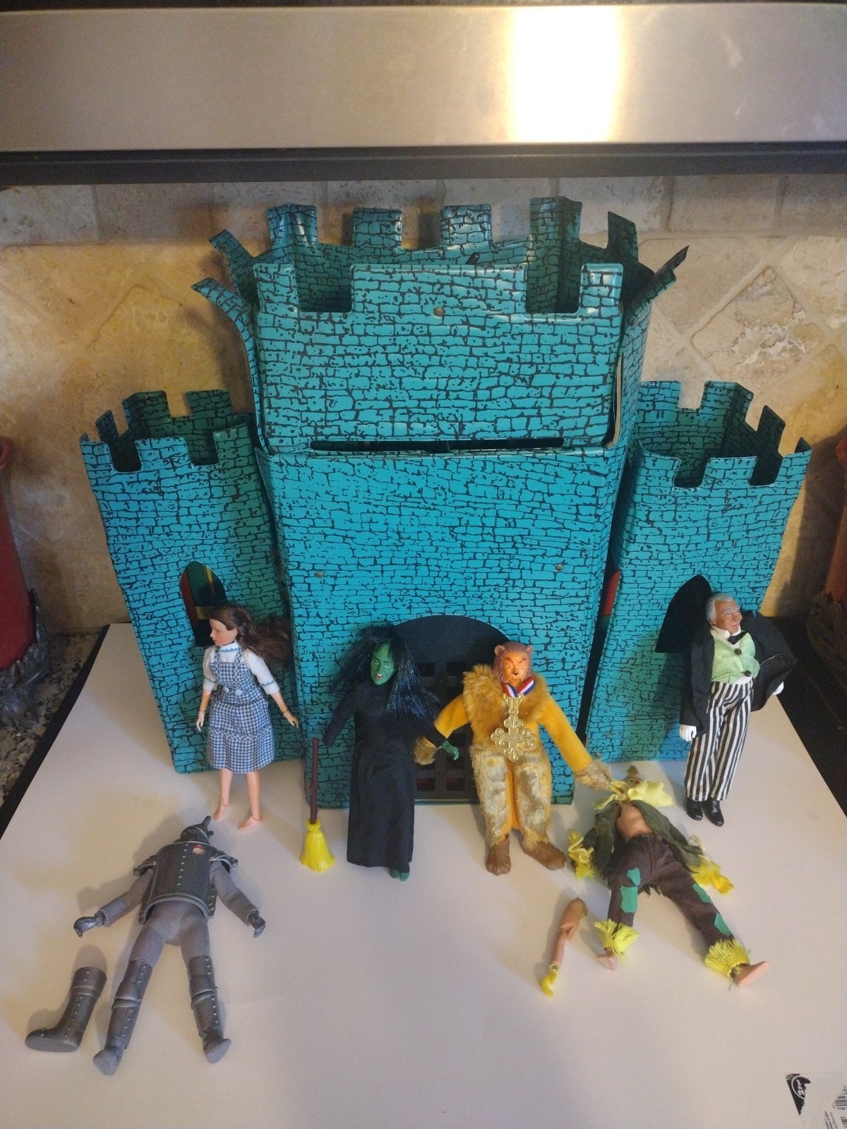 MEGO 1974 THE WIZARD OF OZ – WITCH&rsquo;S CASTLE WITH WITCH FIGURES RARE