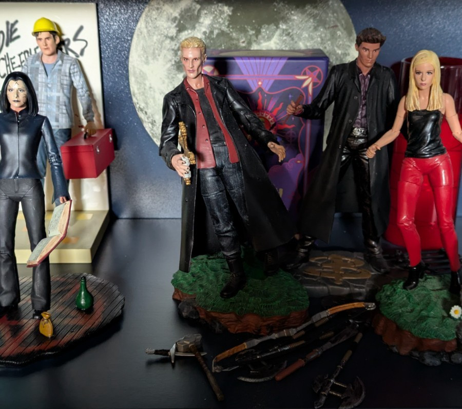 Buffy The Vampire Slayer Action Figures Lot Of 19 Loose Some rare