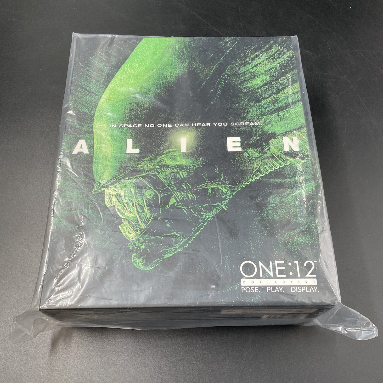 Mezco One:12 Collective Alien Action Figure