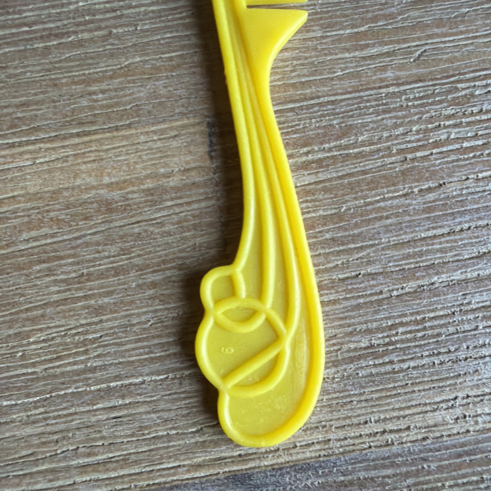 Vintage She-Ra Princess of Power Yellow Horse Brush & Comb