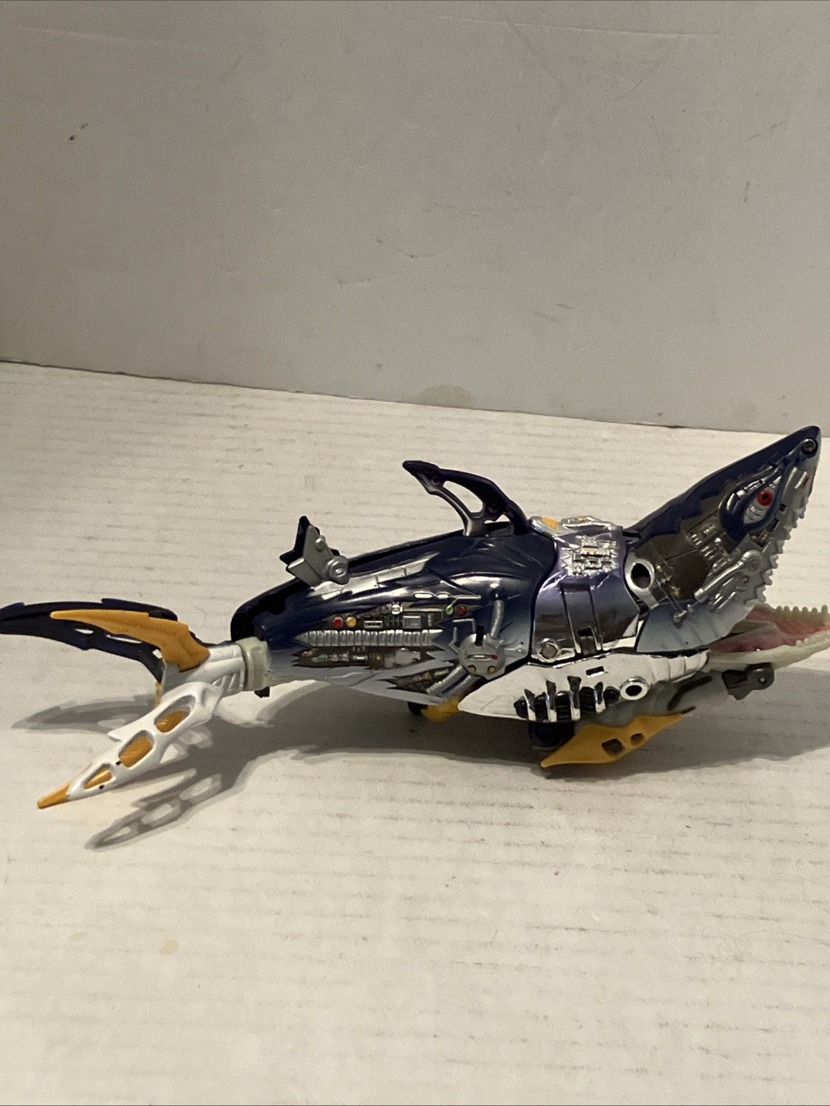 2001 Transformers Robot in Disguise SKY-BYTE Predacon Shark Hasbro Vintage Parts