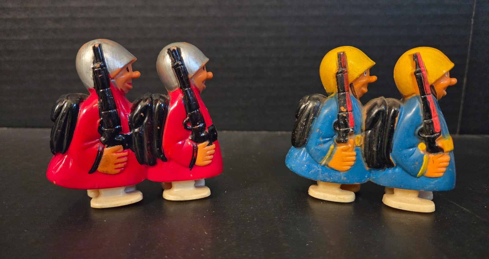 VINTAGE 1960&rsquo;S MARX HAP-HOP RAMP WALKERS LOT OF 2/Red & Blue /HONG KONG!!!!