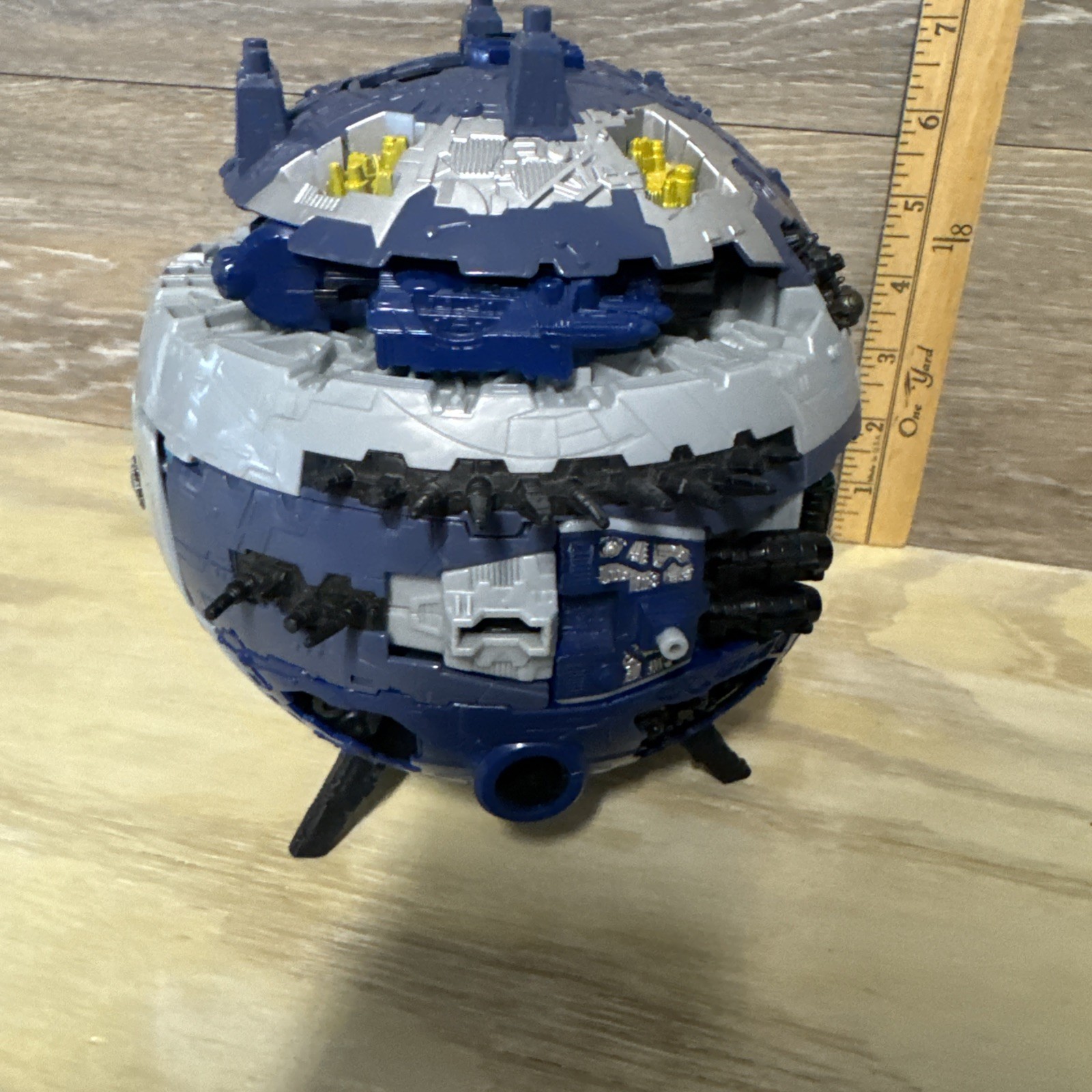Transformers Supreme Class Cybertron Primus Unicron Planet Hasbro 2005 NO Key C1