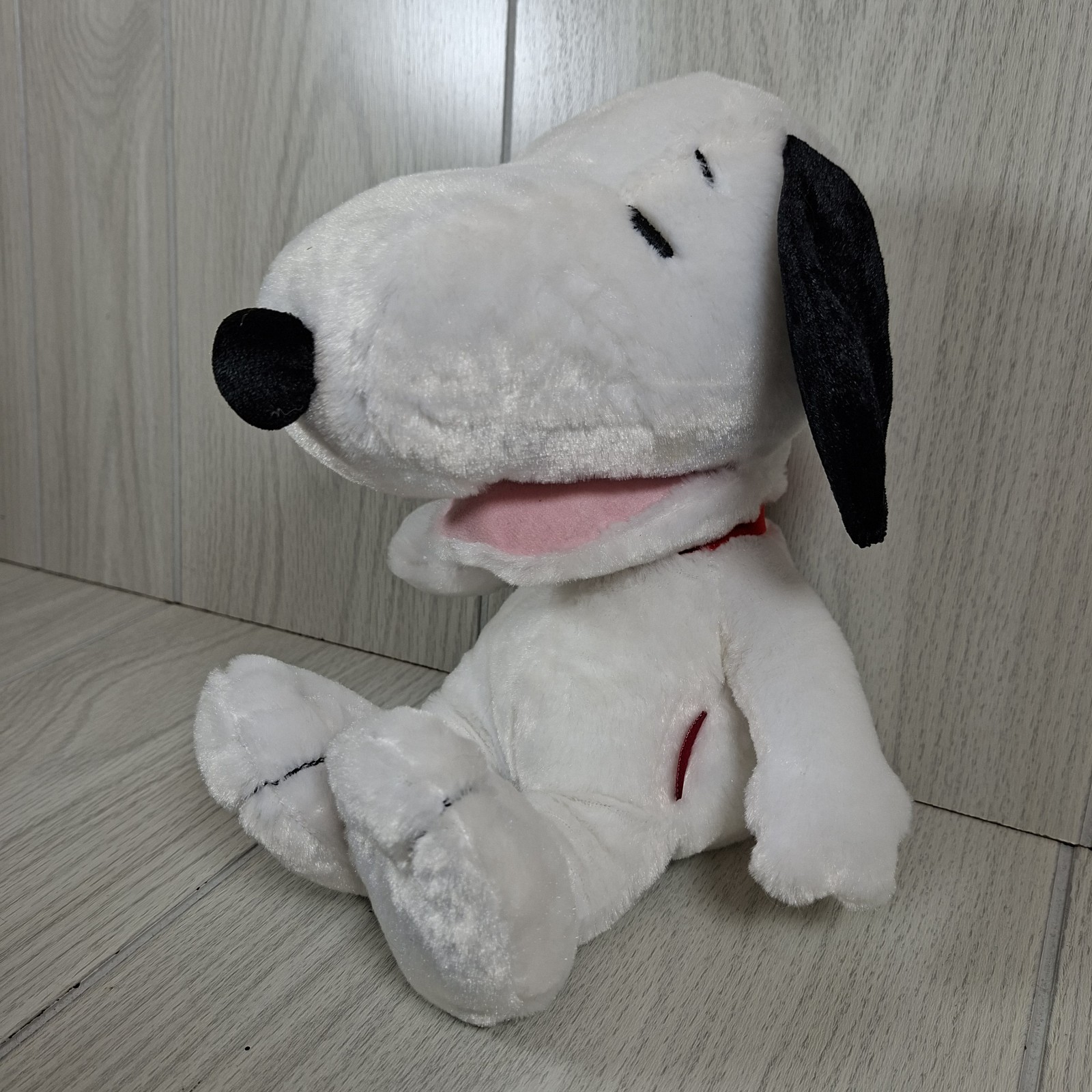 Peanuts Snoopy 11&Prime; Laughing Snoopy Plush Works! Stuffed Animal 2015 w/Batteries