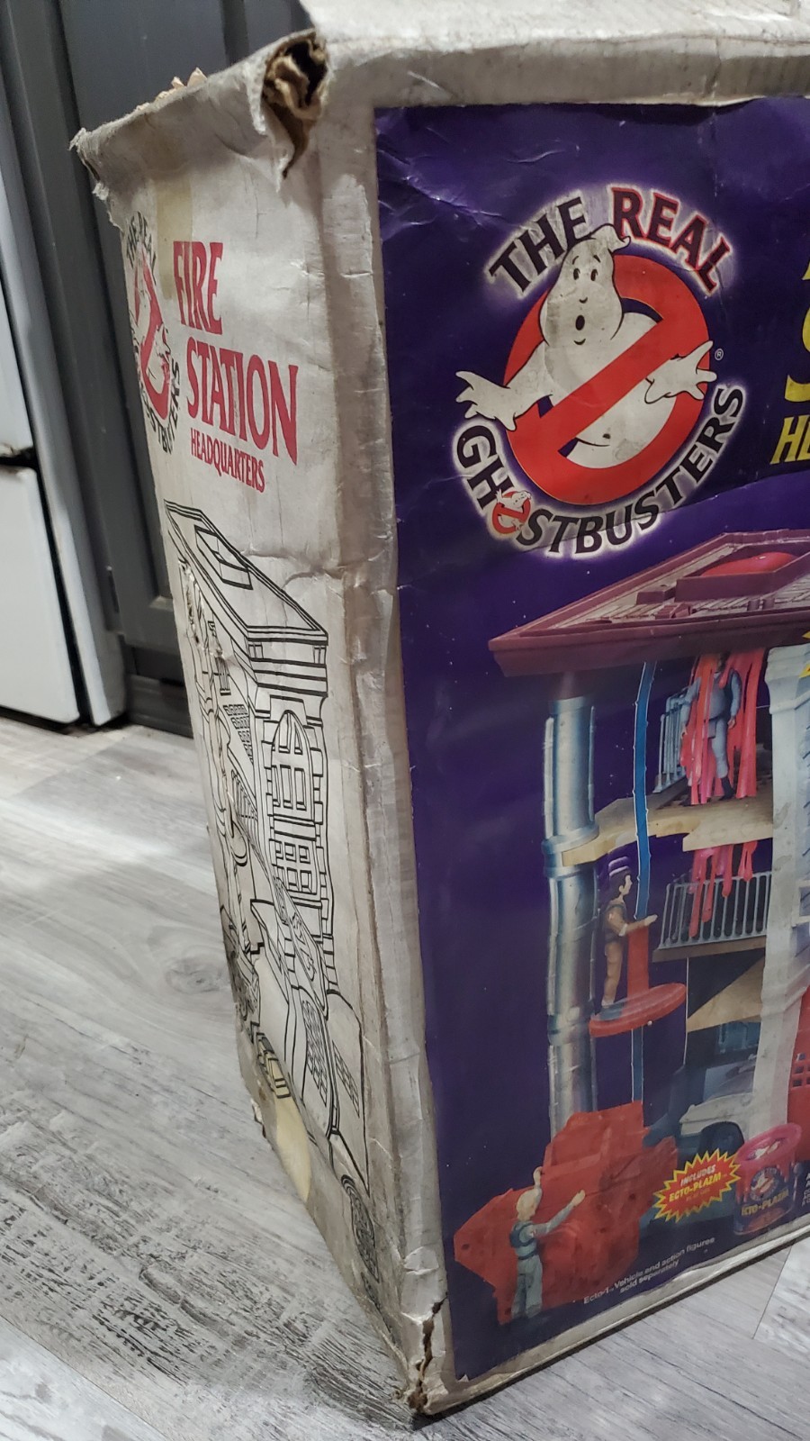 The Ghostbusters Fire Station Headquarters in Box – PLZ READ DESCRIPTION