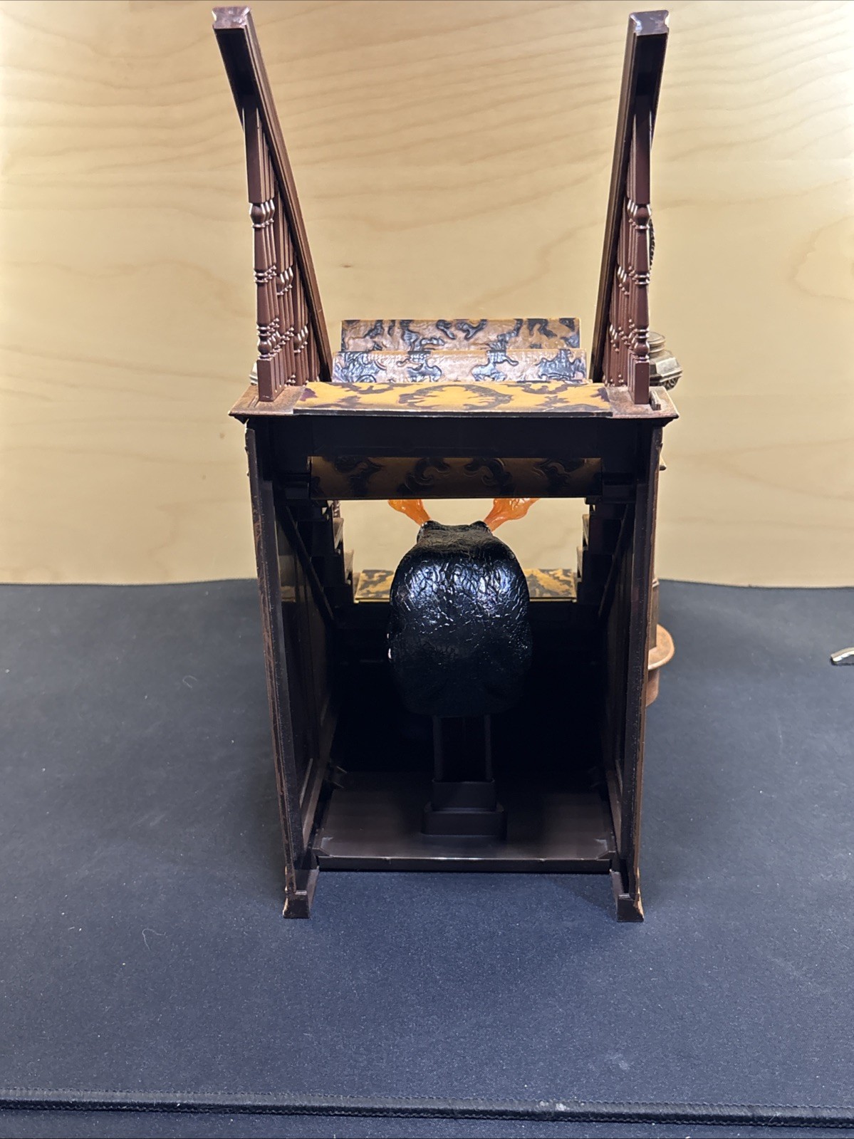 Diamond Select The Munsters Diorama Stairs BAF Uncle Gilbert Build A Figure SPOT
