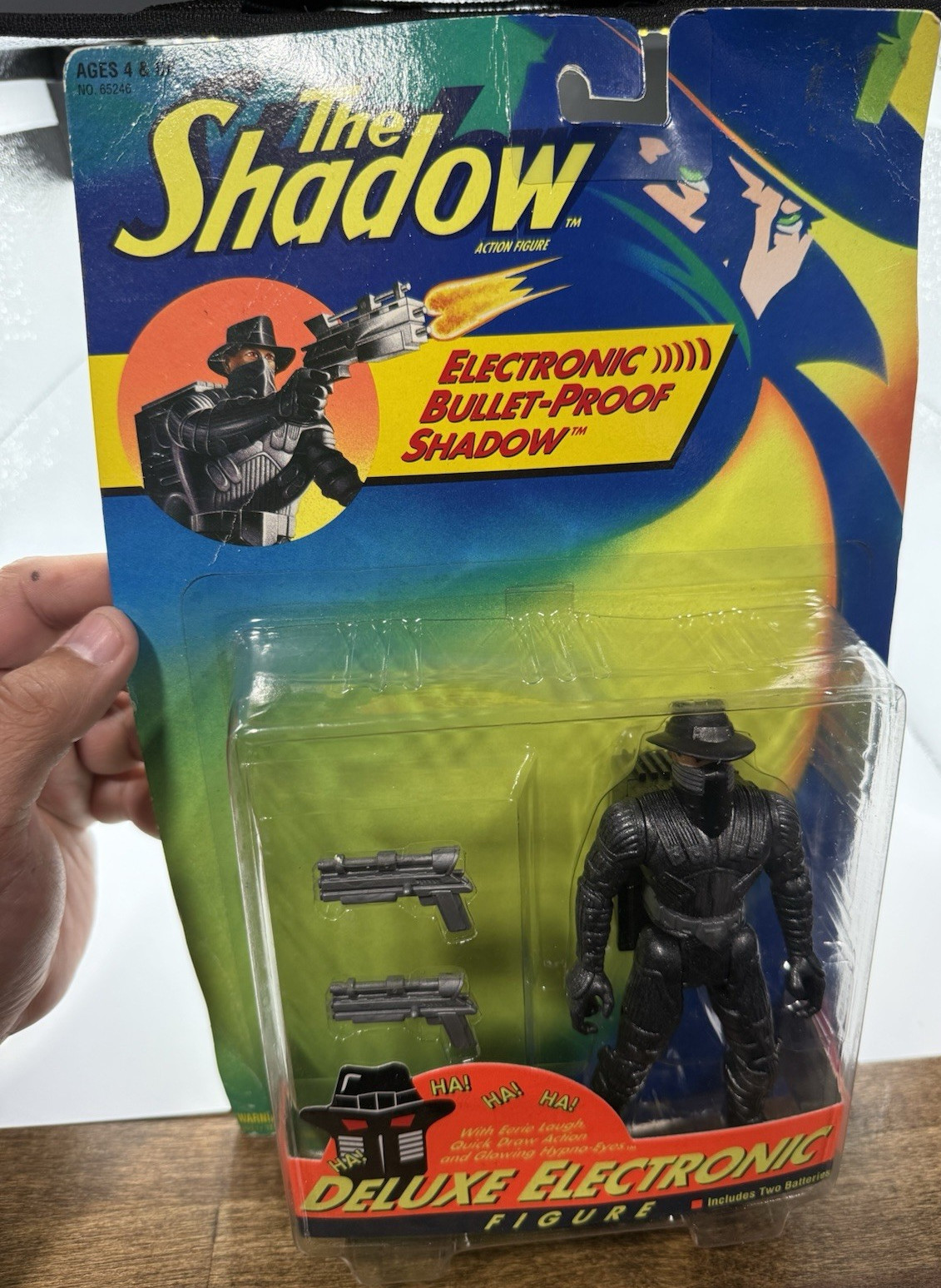 Kenner The Shadow Bullet-Proof Shadow Electronic Action Figure Includes Two Guns