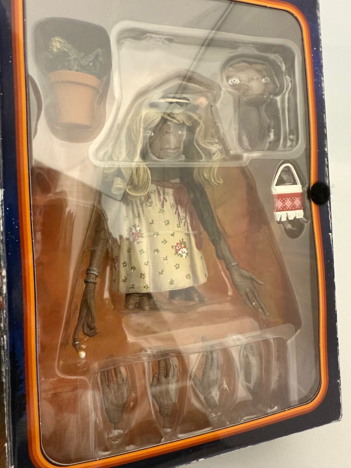 NECA E.T. The Extra-Terrestrial 40th Anniversary Ultimate Dress-Up Action Figure