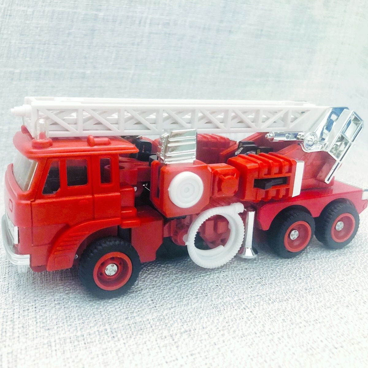 Limited edition.G1 replica fire engine model boxed toy