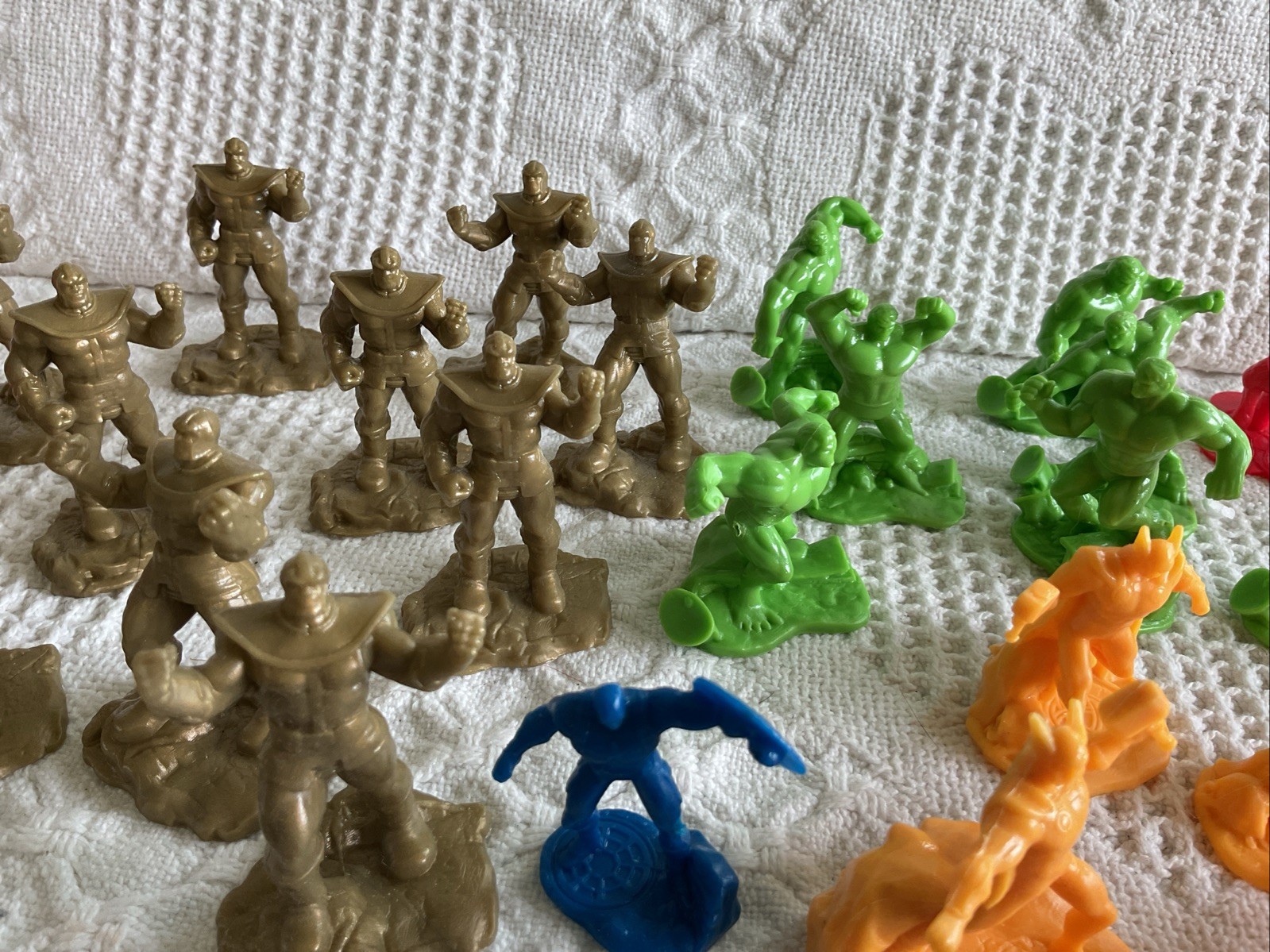 39 Marvel Action Figure Cake Topper/ Diorama Figures Gold Yellow Red Green Blue