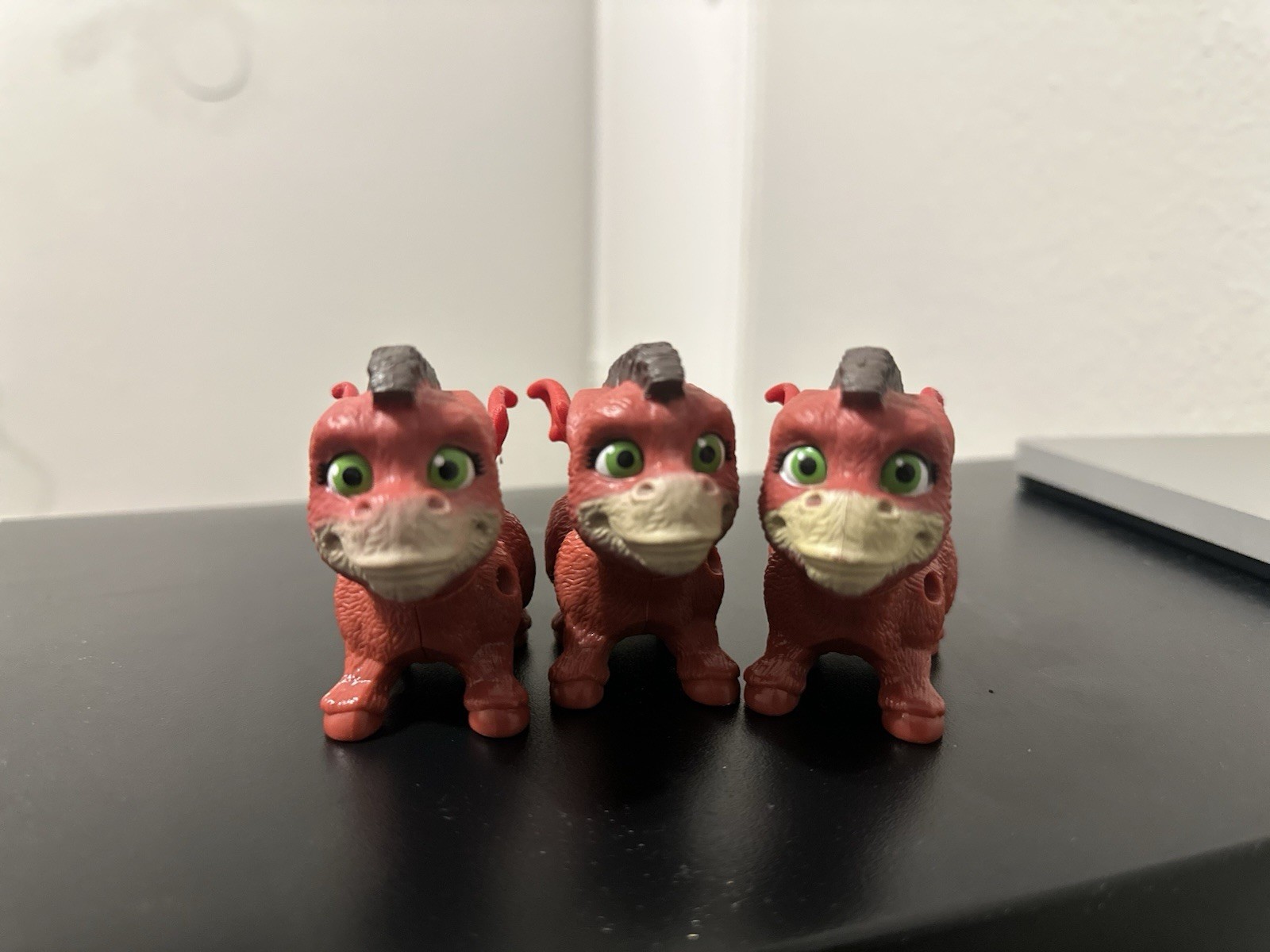 Set of 3 Red Dragon Plastic Figurines Less Than 5 in Animals & Dinosaurs Theme