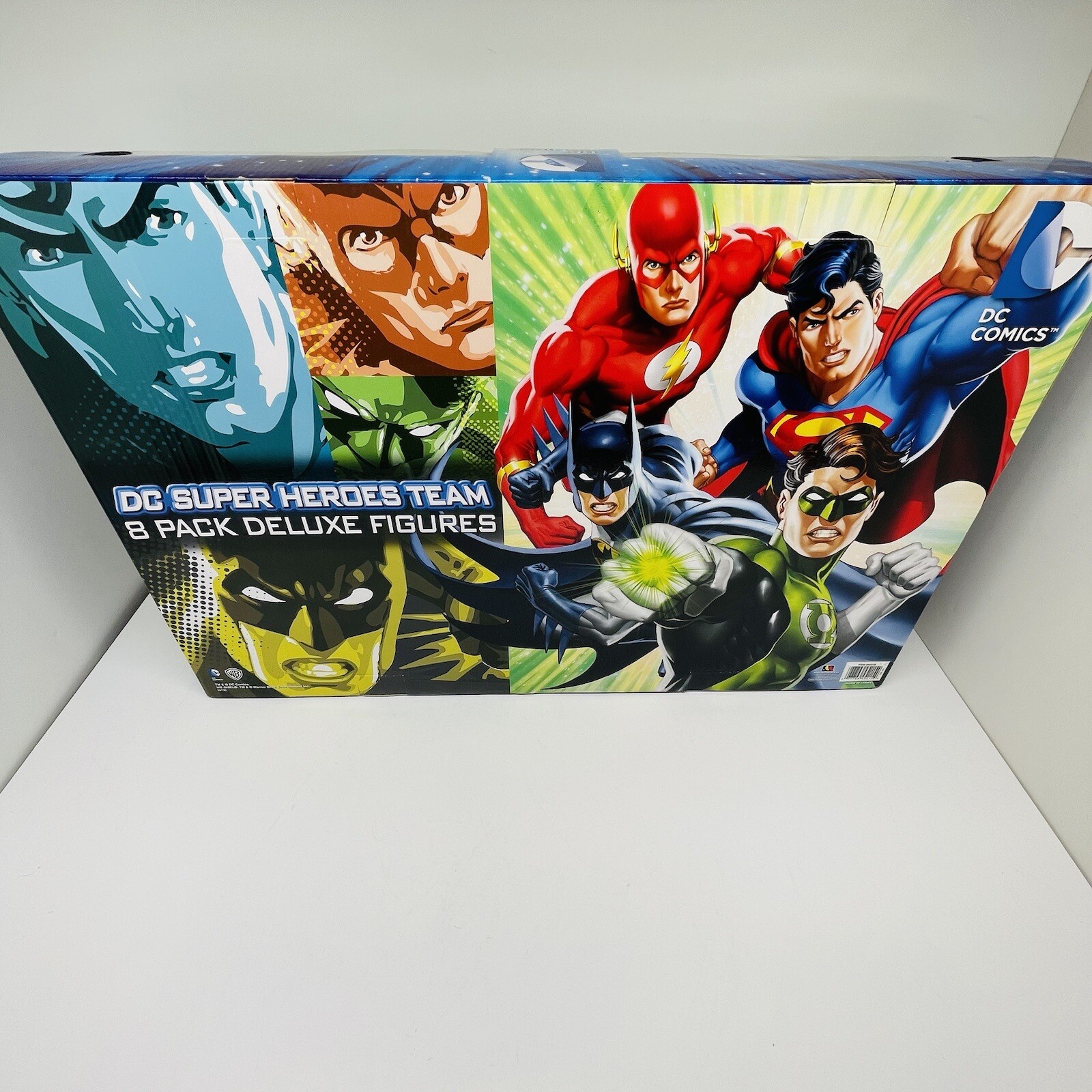DC SUPER HEROES TEAM 8 Pack 4&Prime; Mini Figures BATMAN SUPERMAN WONDER WOMAN FLASH