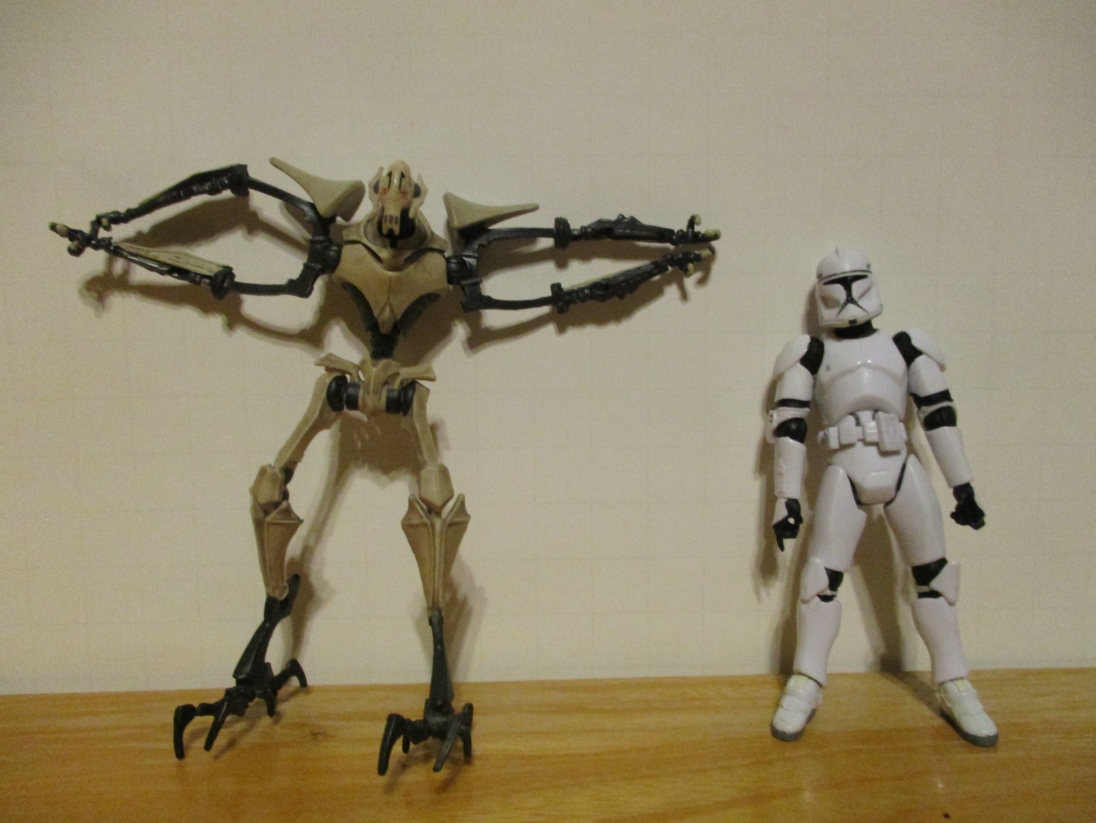 Star Wars 2008 Clone Wars: General Grievous and Clone Trooper Action Figures