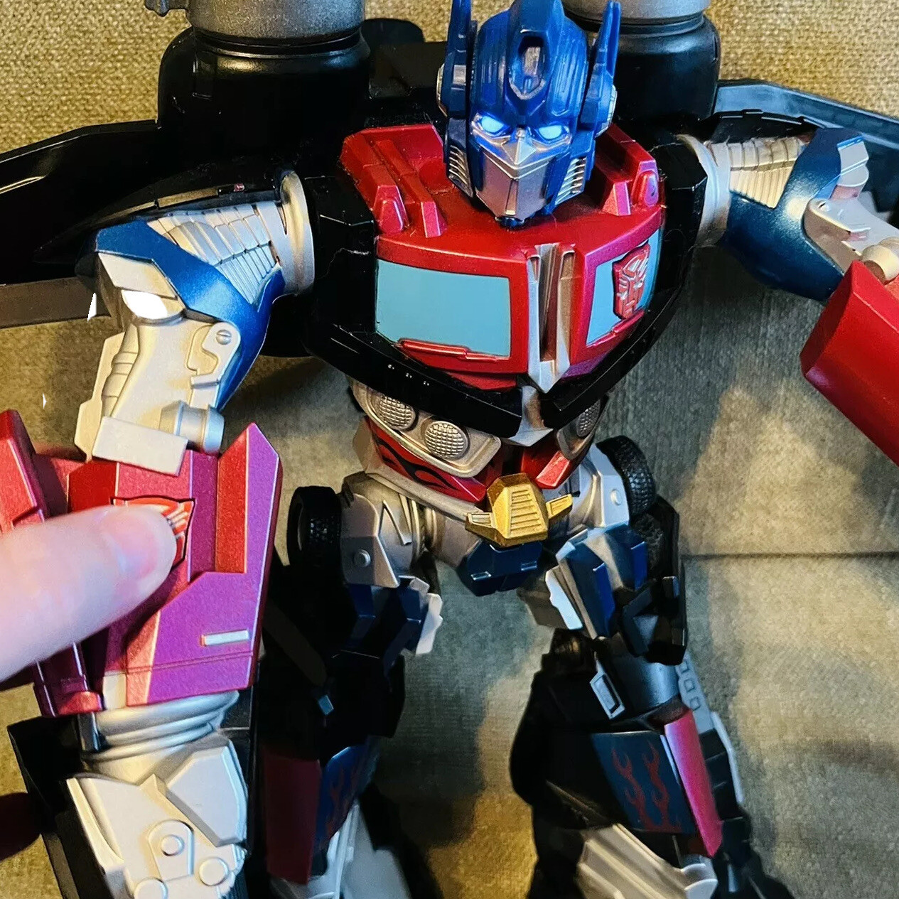 RARE Transformers Mega Power Bots OPTIMUS PRIME Hasbro 12&Prime; Lights Talking Moves