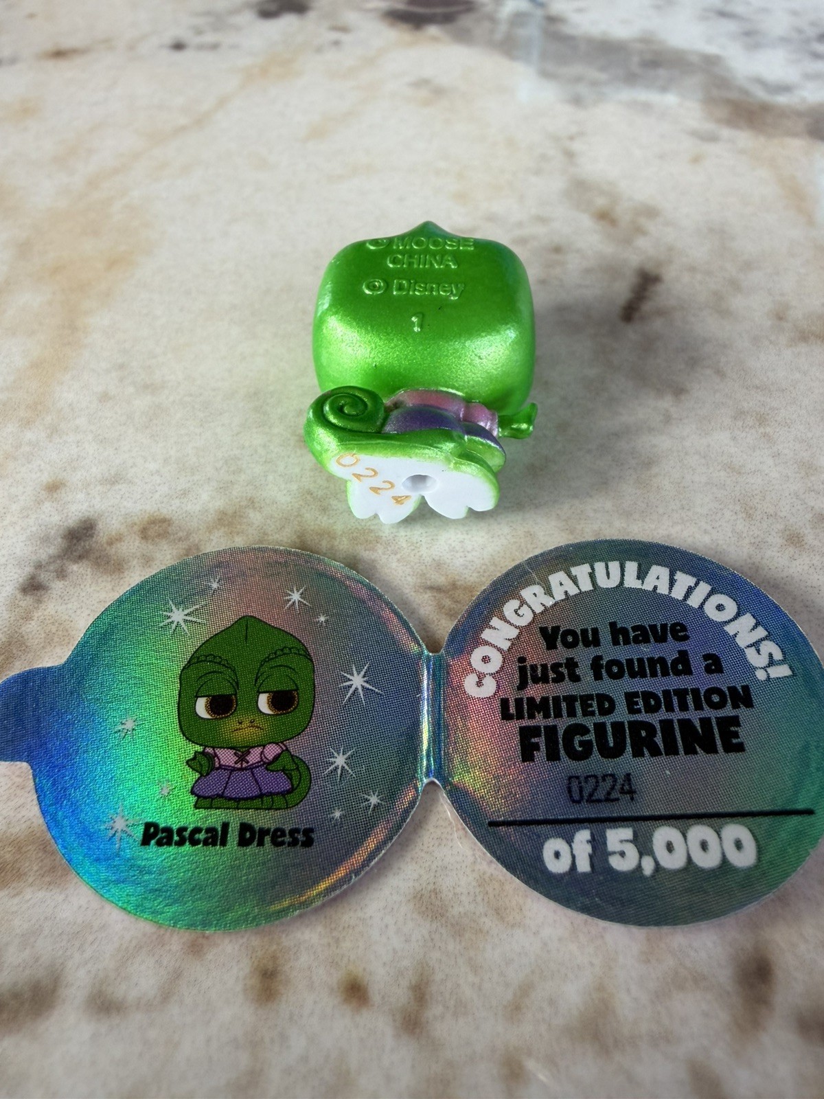Pascal Limited Edition (LE) WITH Card Disney Doorables Season 1
