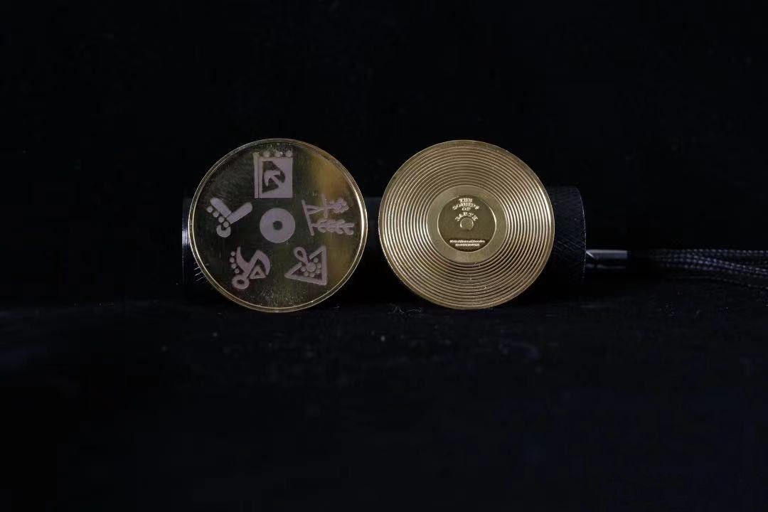 2PCS Metal Casting THE GOLDEN DISK Commemorative Coin For Kingdom BW Series