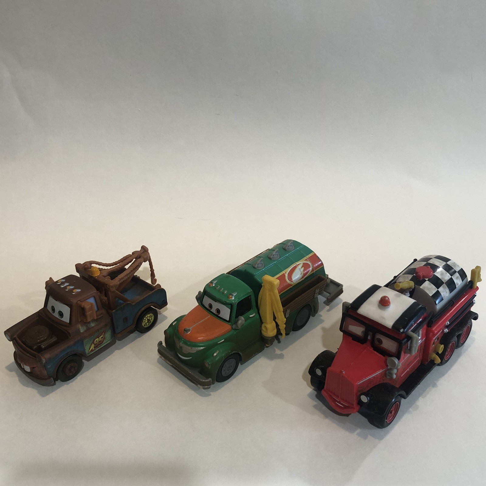 Disney Pixar Planes Fire & Rescue Chug Mayday Cars Mater Tow Truck Fuel Fire