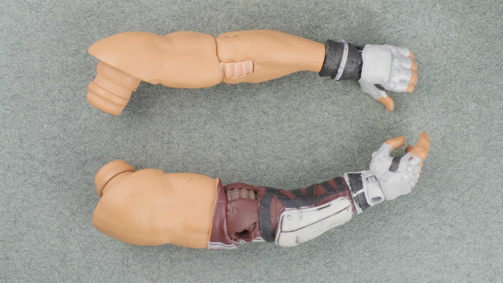 Unknown Pair of Arms & Hands 6&Prime; Scale Custom Fodder