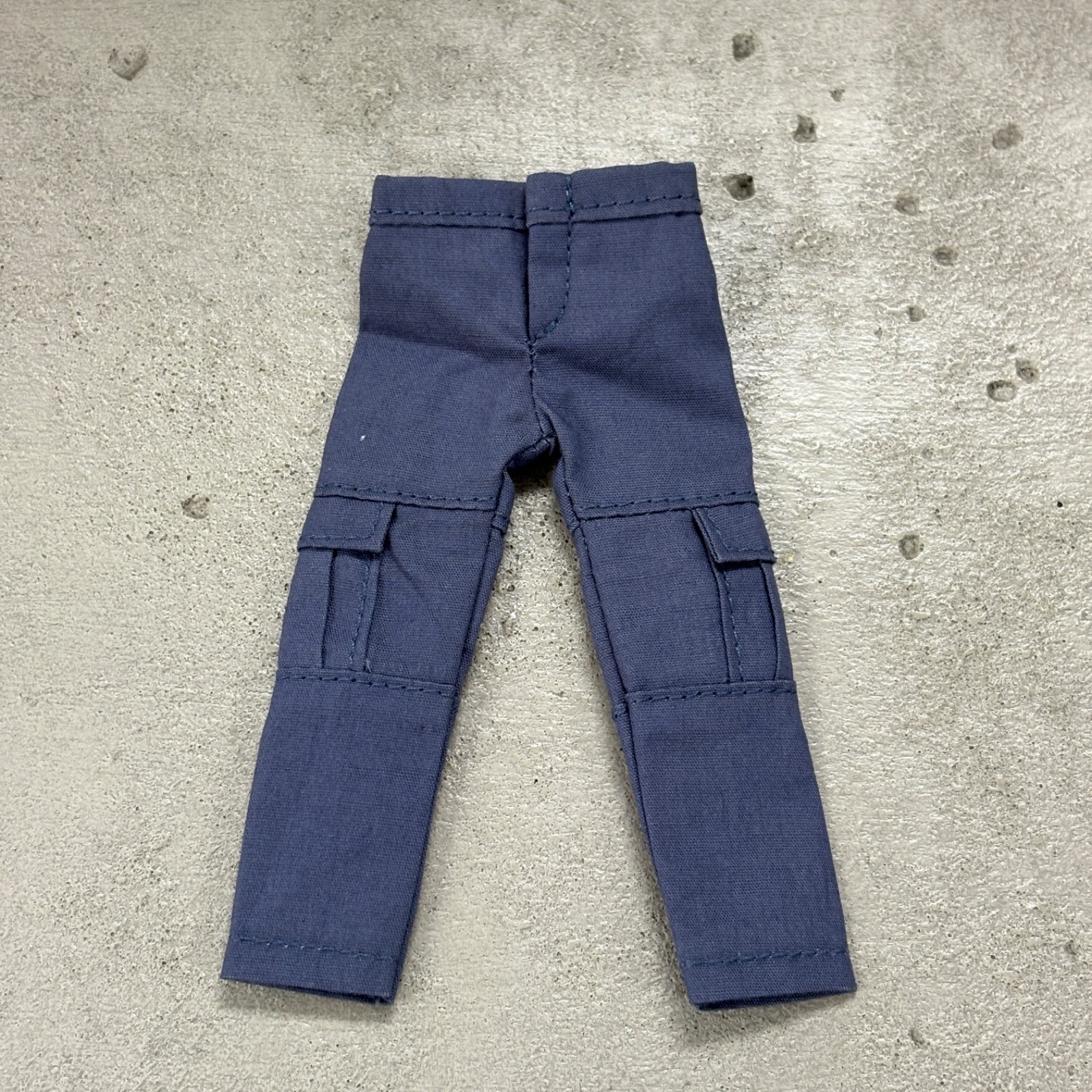 SU-CG-BLU: 1/12 Fabric Blue Cargo Pants for 6&Prime; Muscular Body