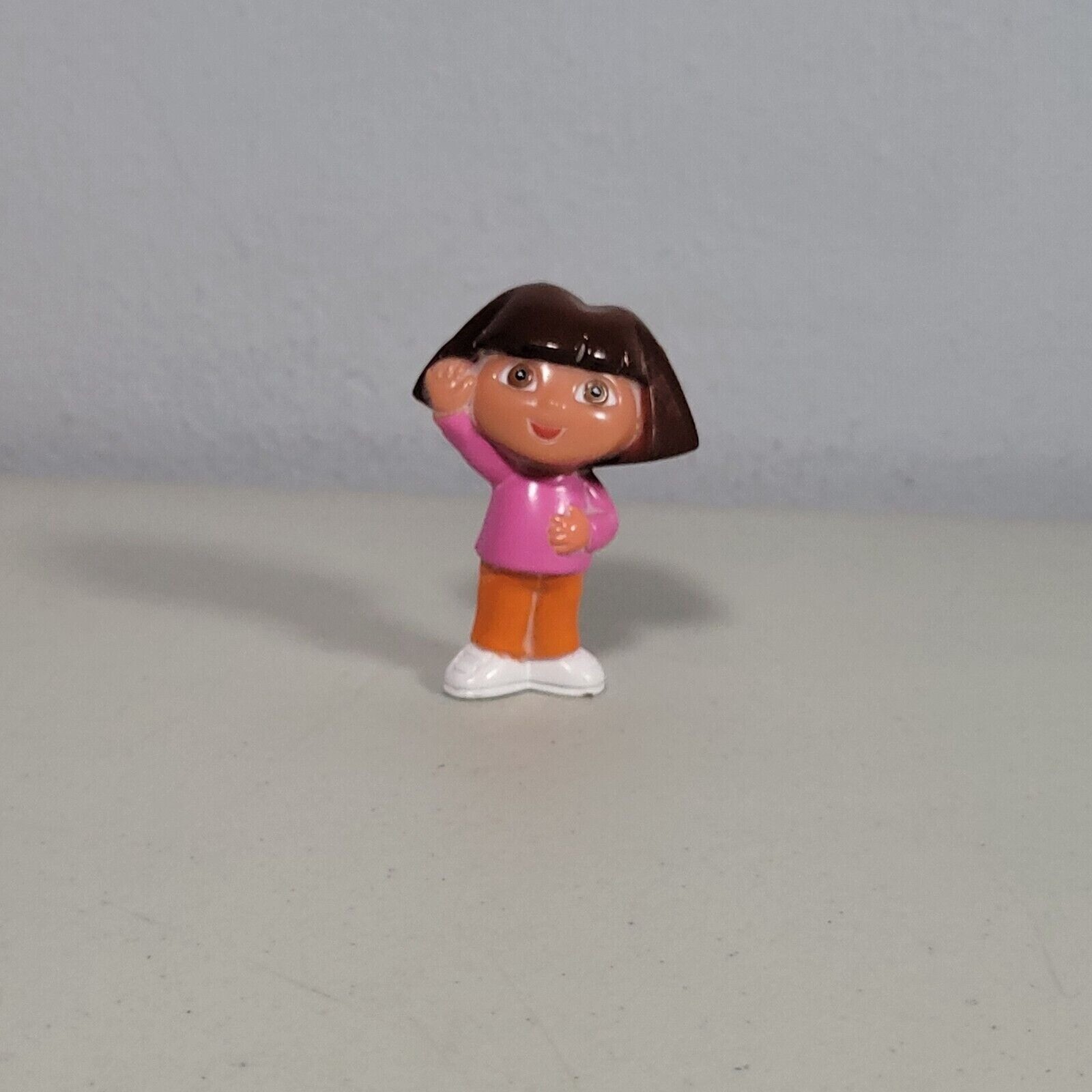 Dora the Explorer – Action Dora Figures + Sticker Sheet – Adventurer Exploration