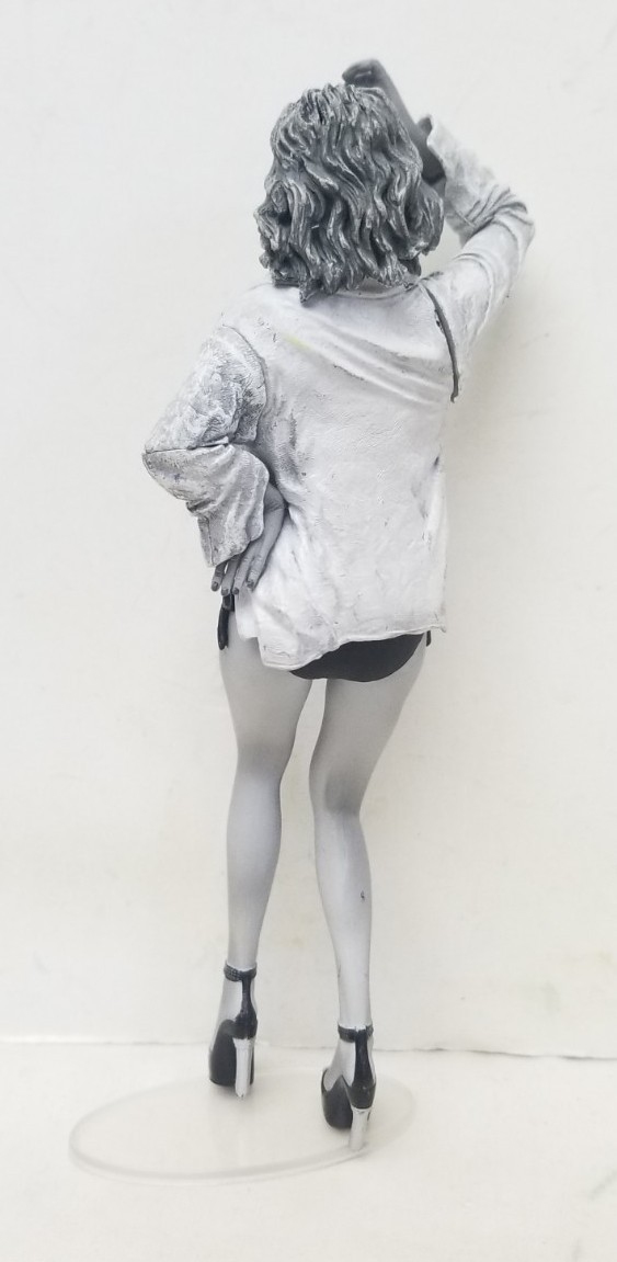 Incomplete NECA 6.5&Prime; Sin City SDCC 2005 Ex. Brittany Murphy B&W « Shellie » Figure