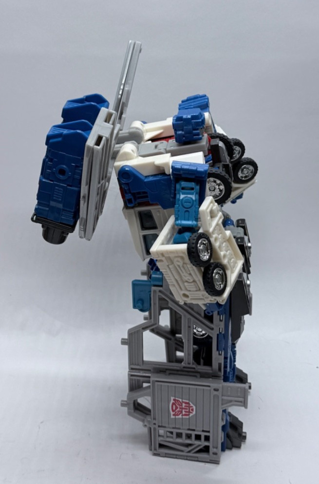 Hasbro Transformers Rid Robots in Disguise Ultra Magnus 2001